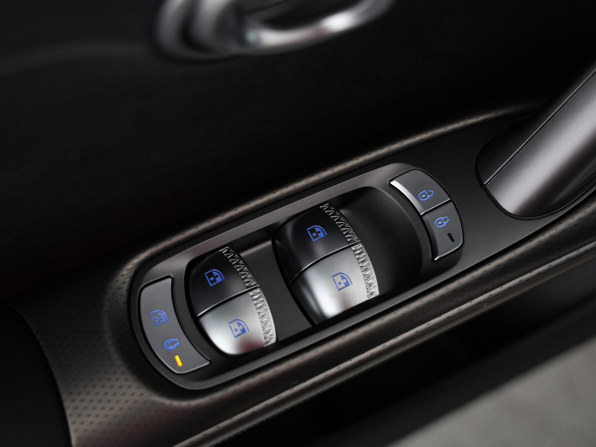 listing desktop thumbnail image 15