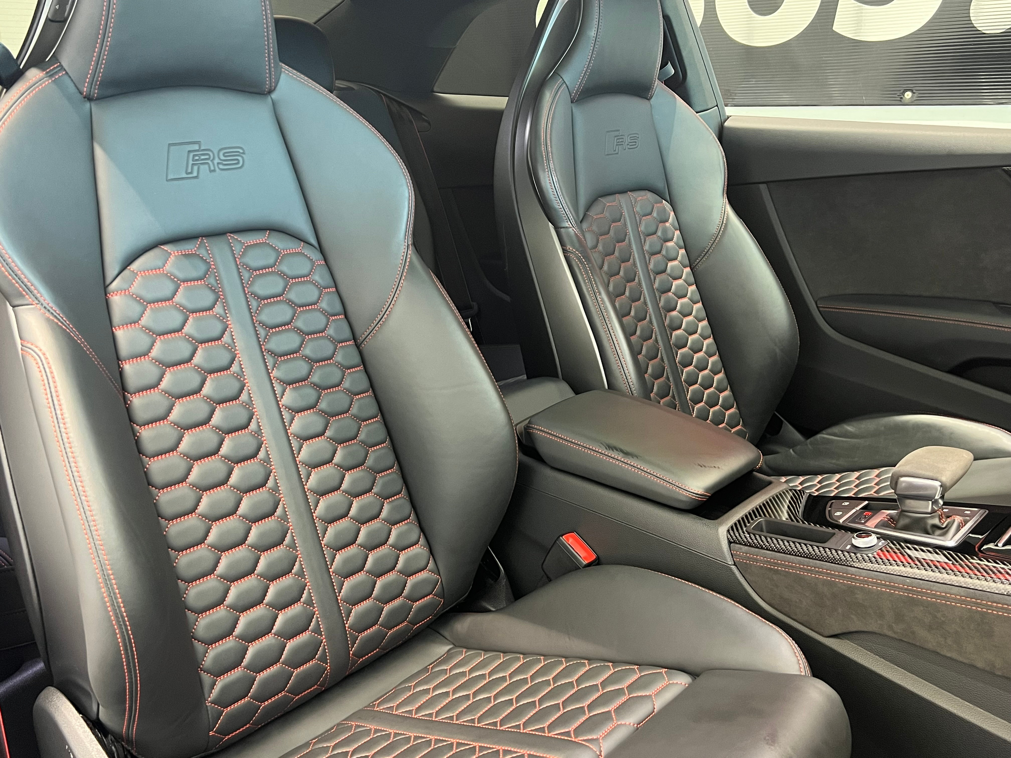 listing desktop thumbnail image 23