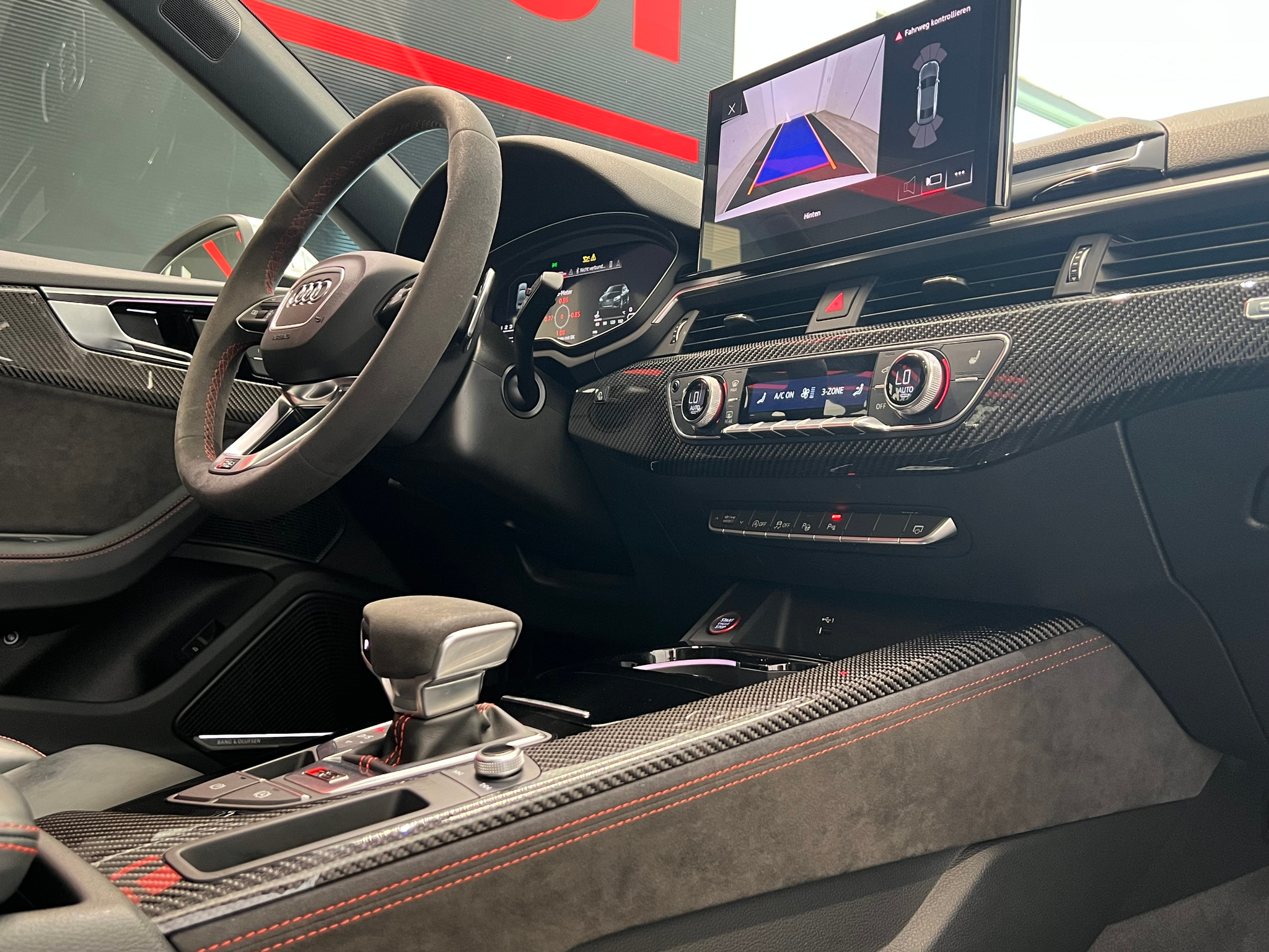 listing desktop thumbnail image 20