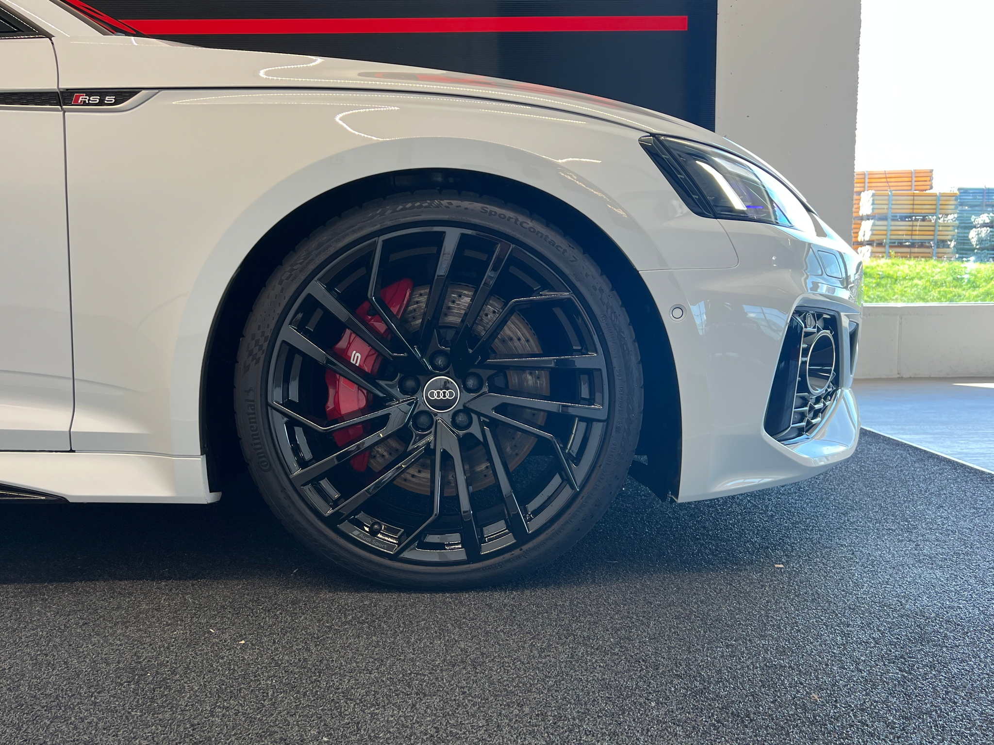 listing desktop thumbnail image 5