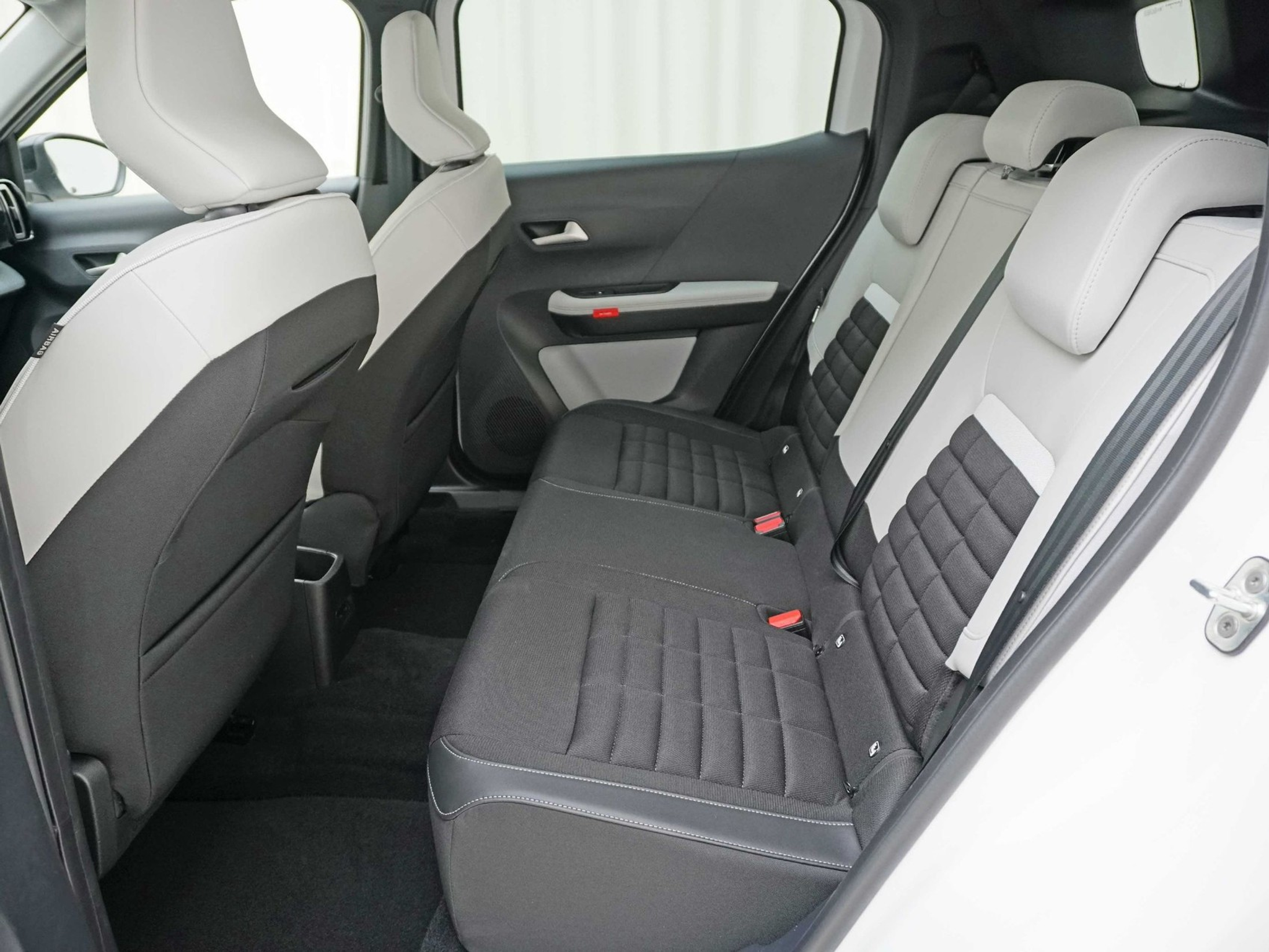 listing desktop thumbnail image 14