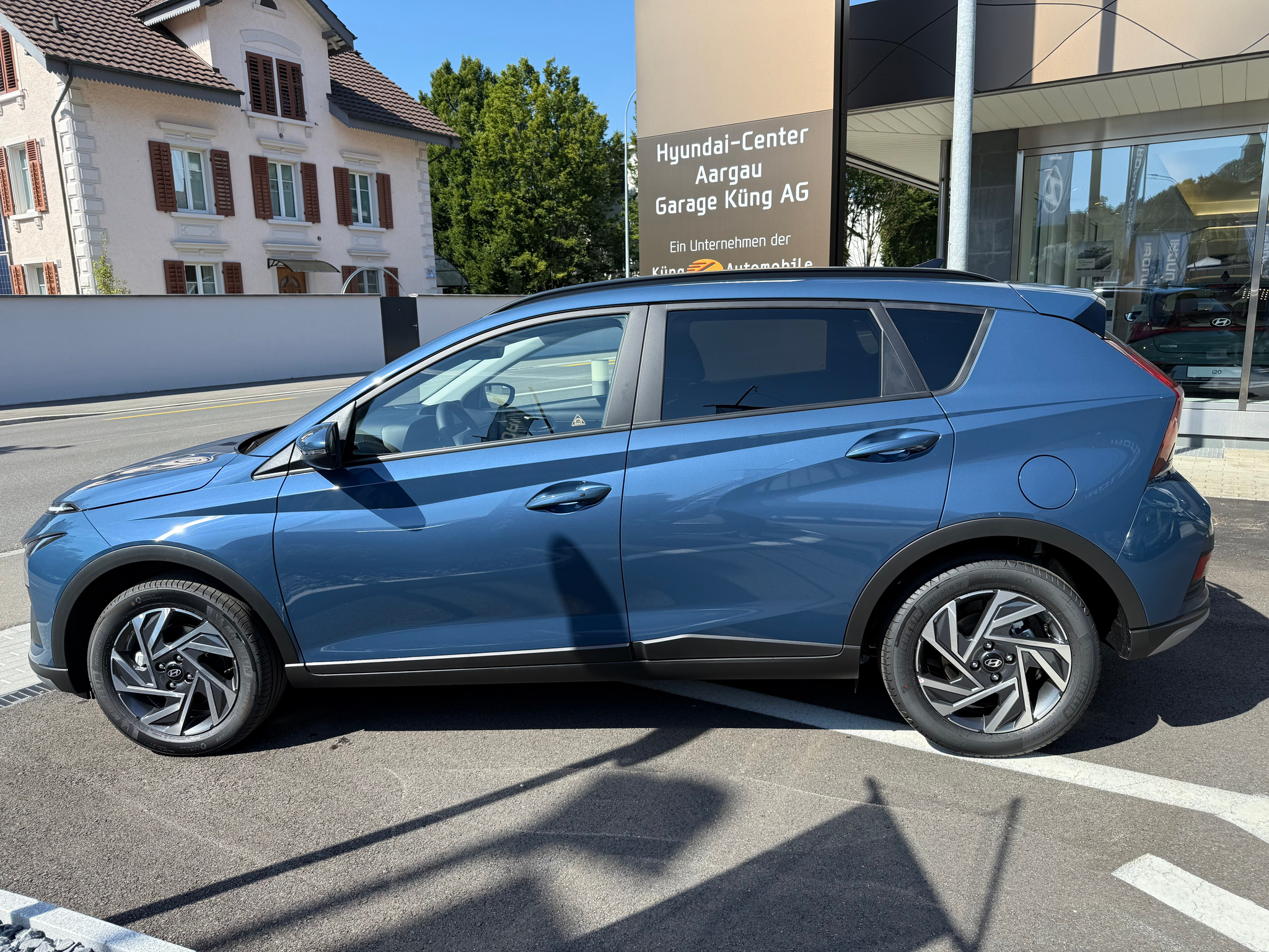 listing desktop thumbnail image 4