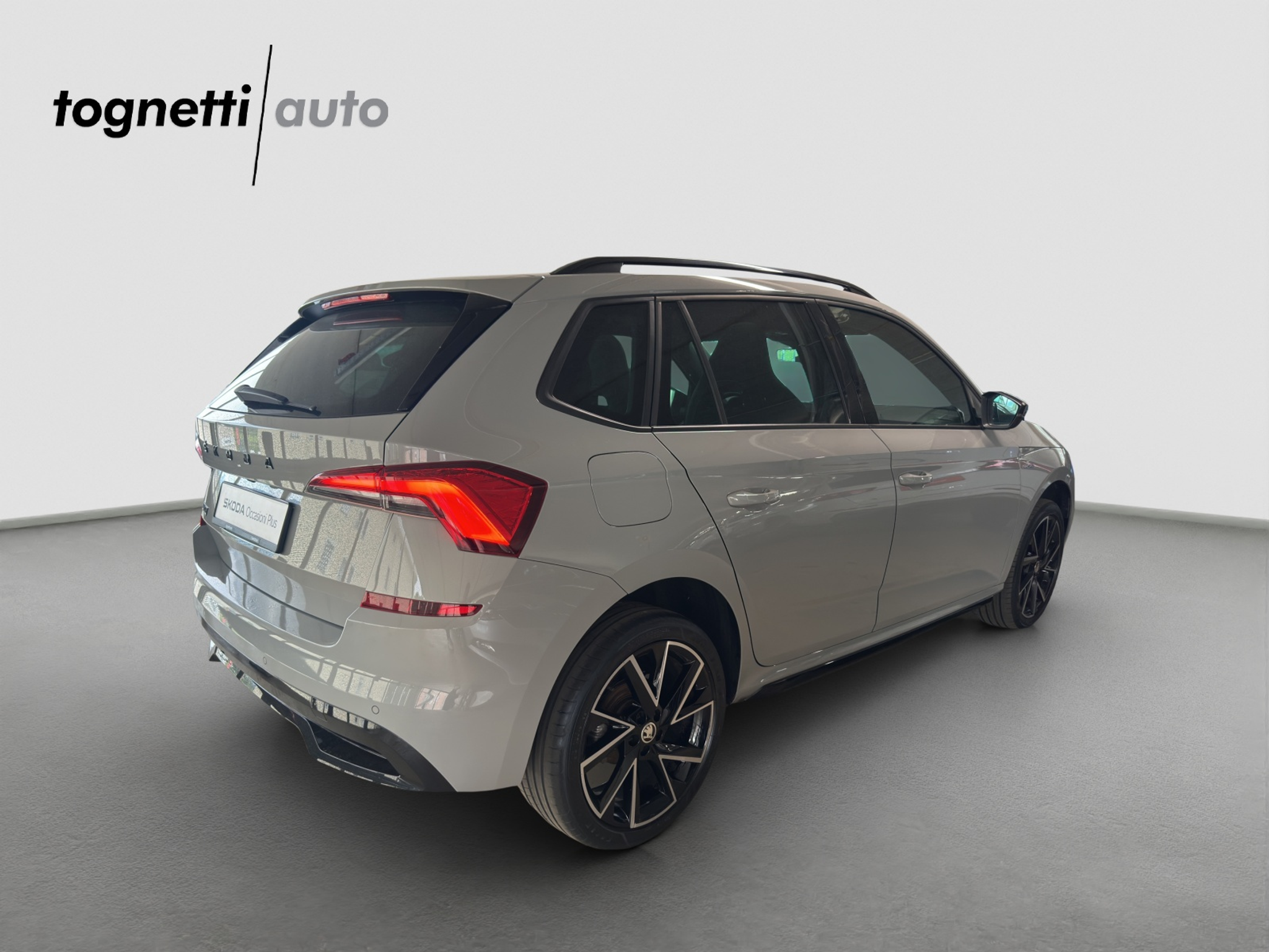 listing desktop thumbnail image 3