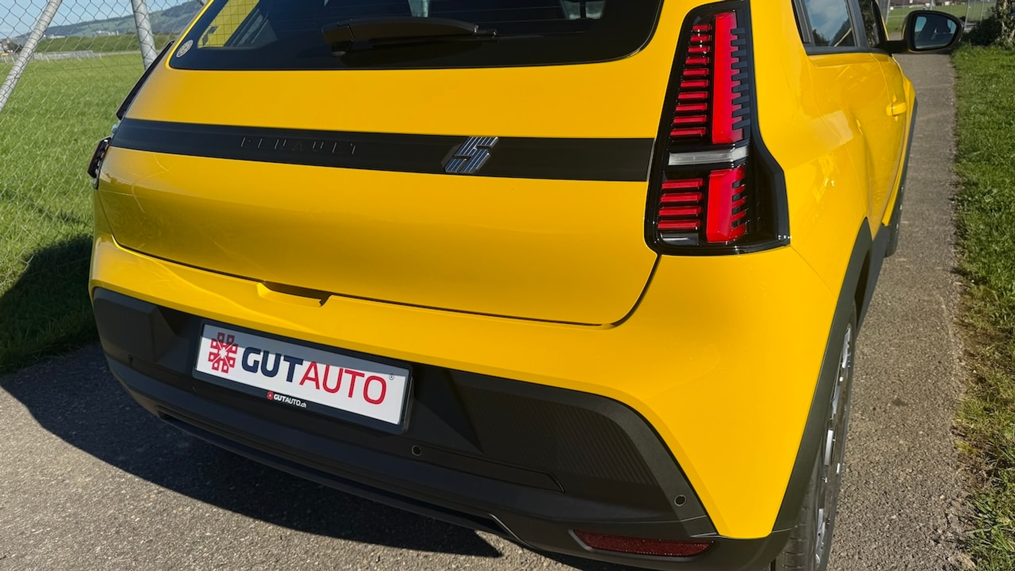 listing desktop thumbnail image 7