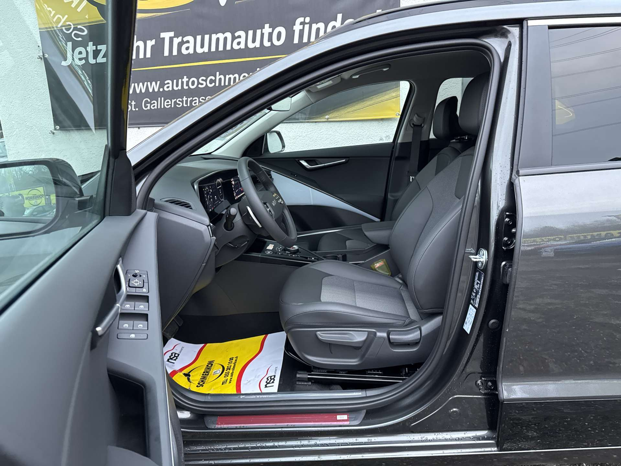 listing desktop thumbnail image 6