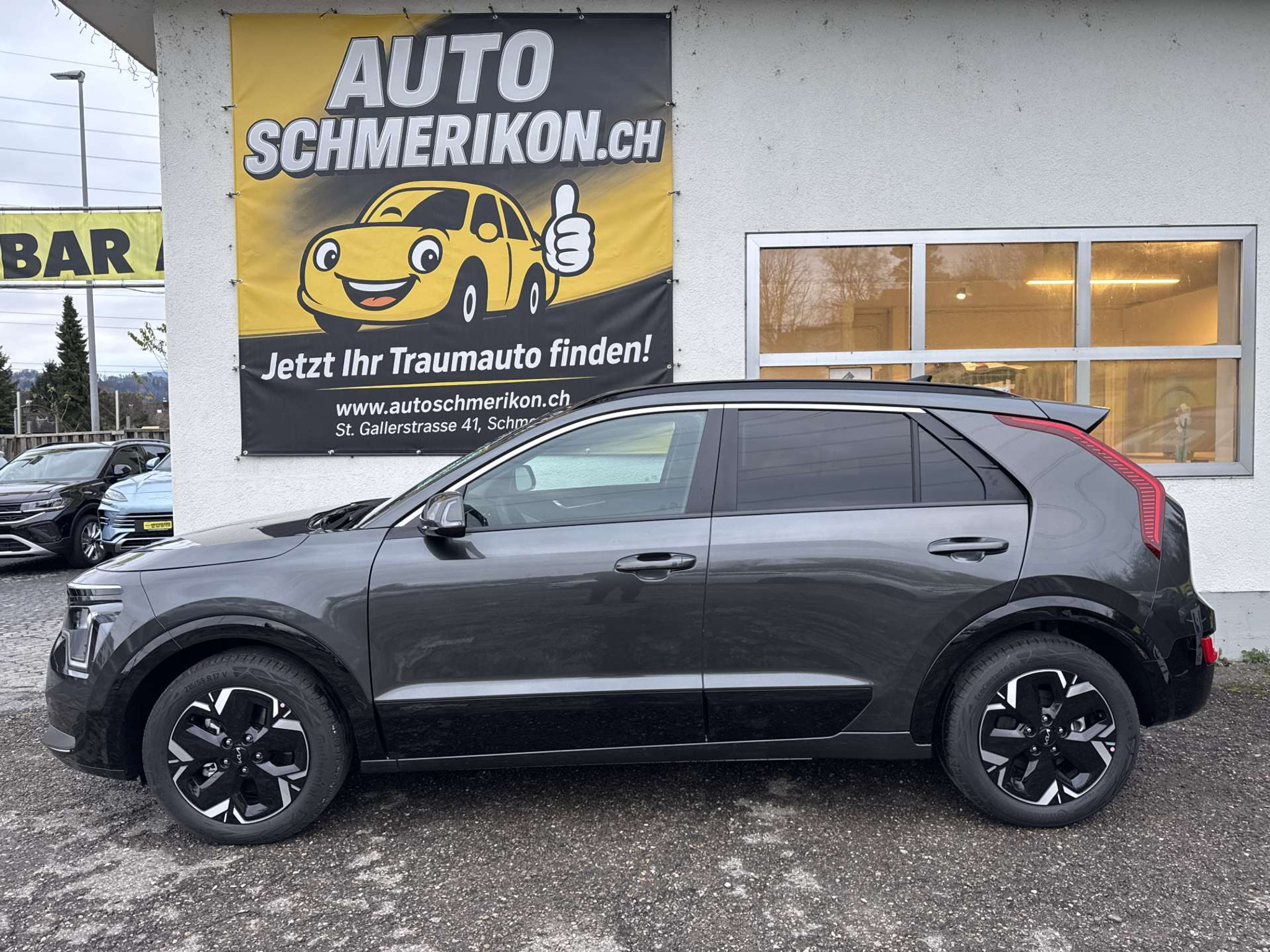 listing desktop thumbnail image 4