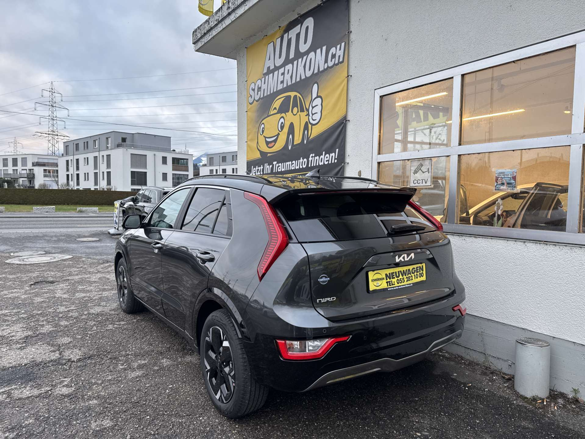 listing desktop thumbnail image 2