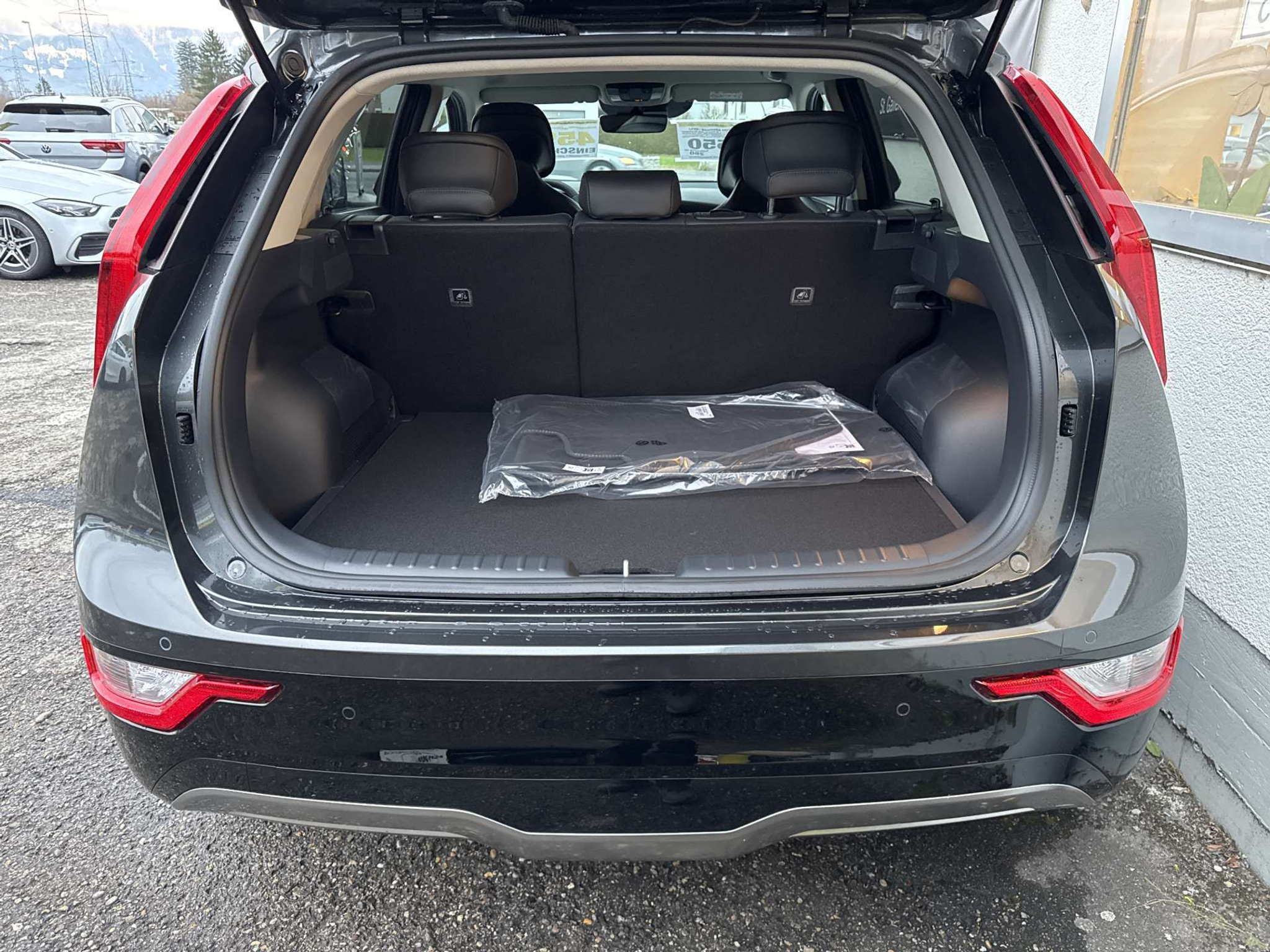 listing desktop thumbnail image 8