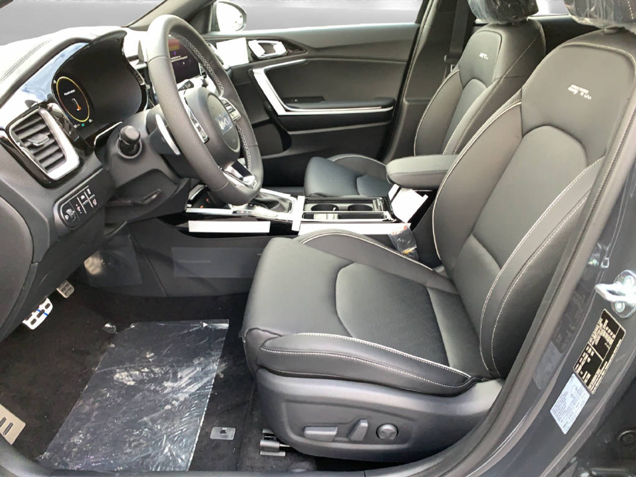 listing desktop thumbnail image 3