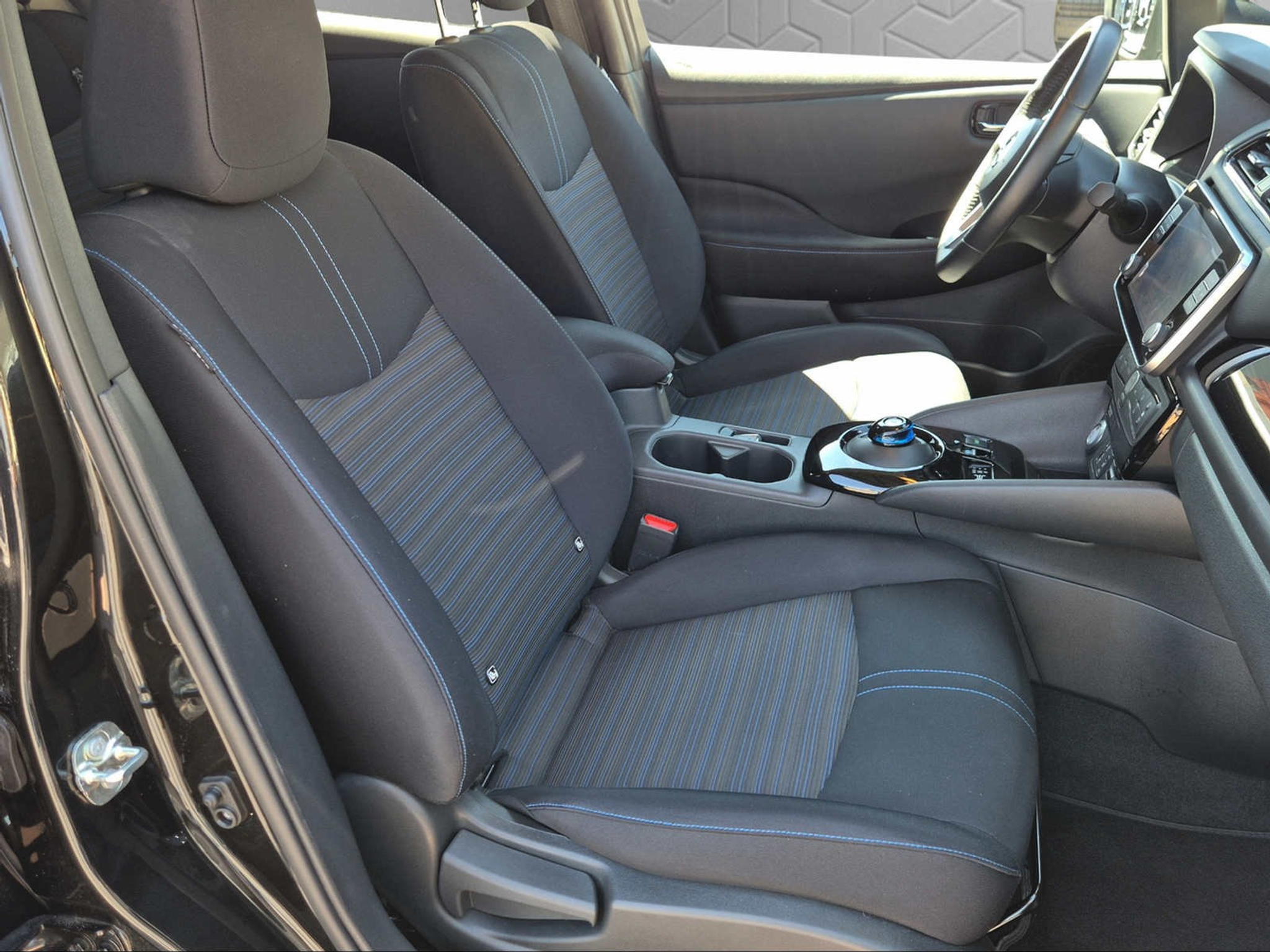 listing desktop thumbnail image 11