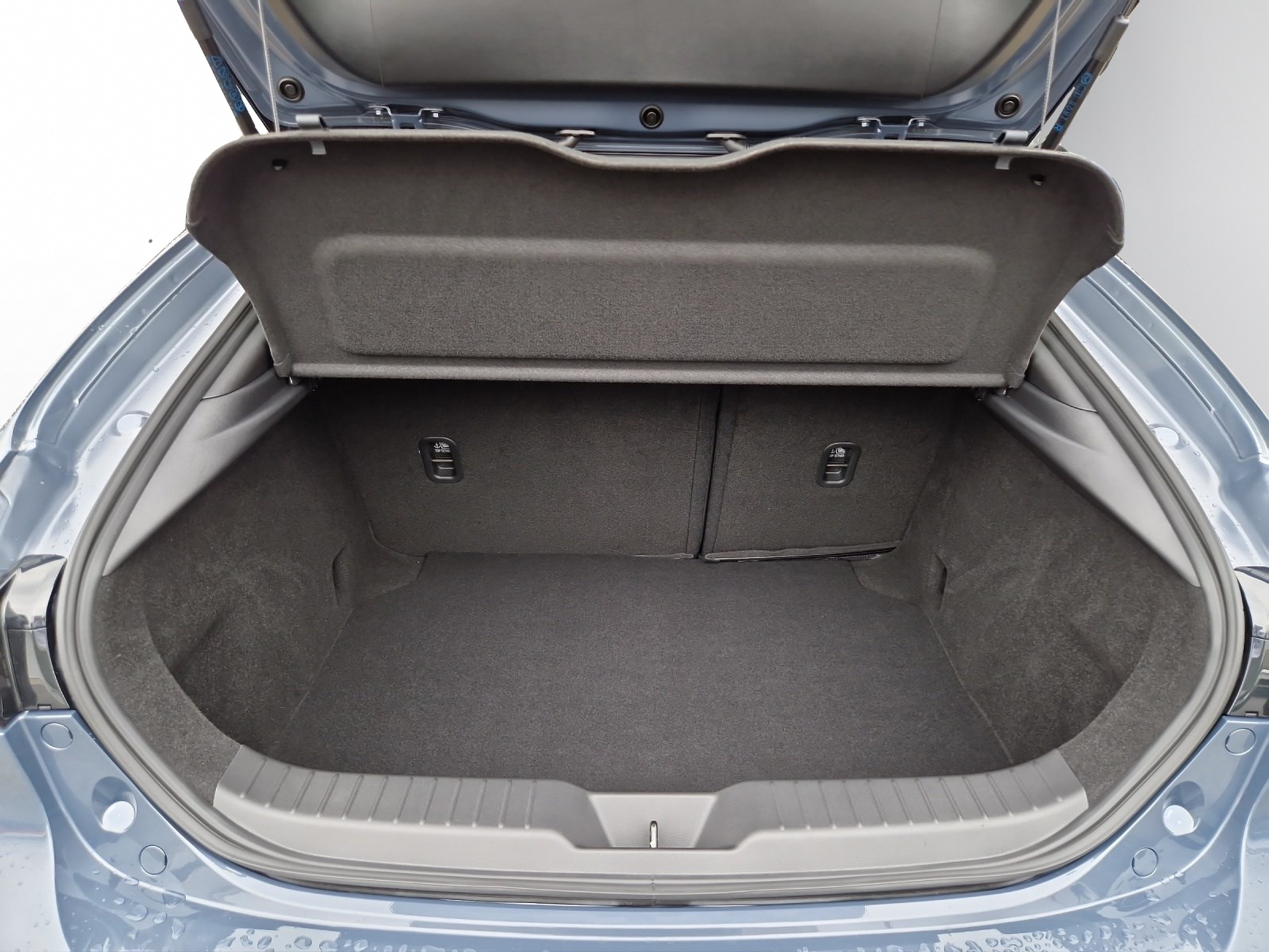 listing desktop thumbnail image 11