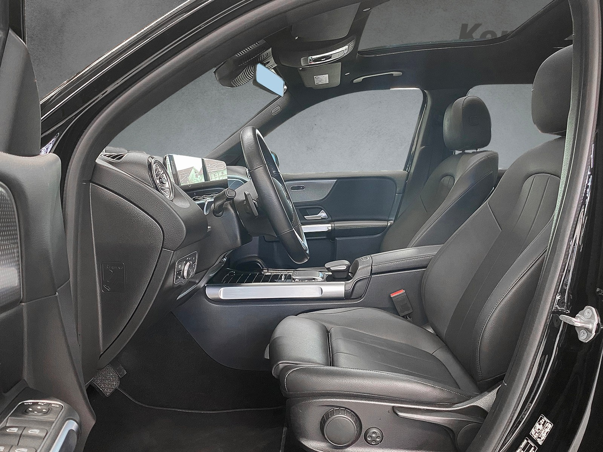 listing desktop thumbnail image 6