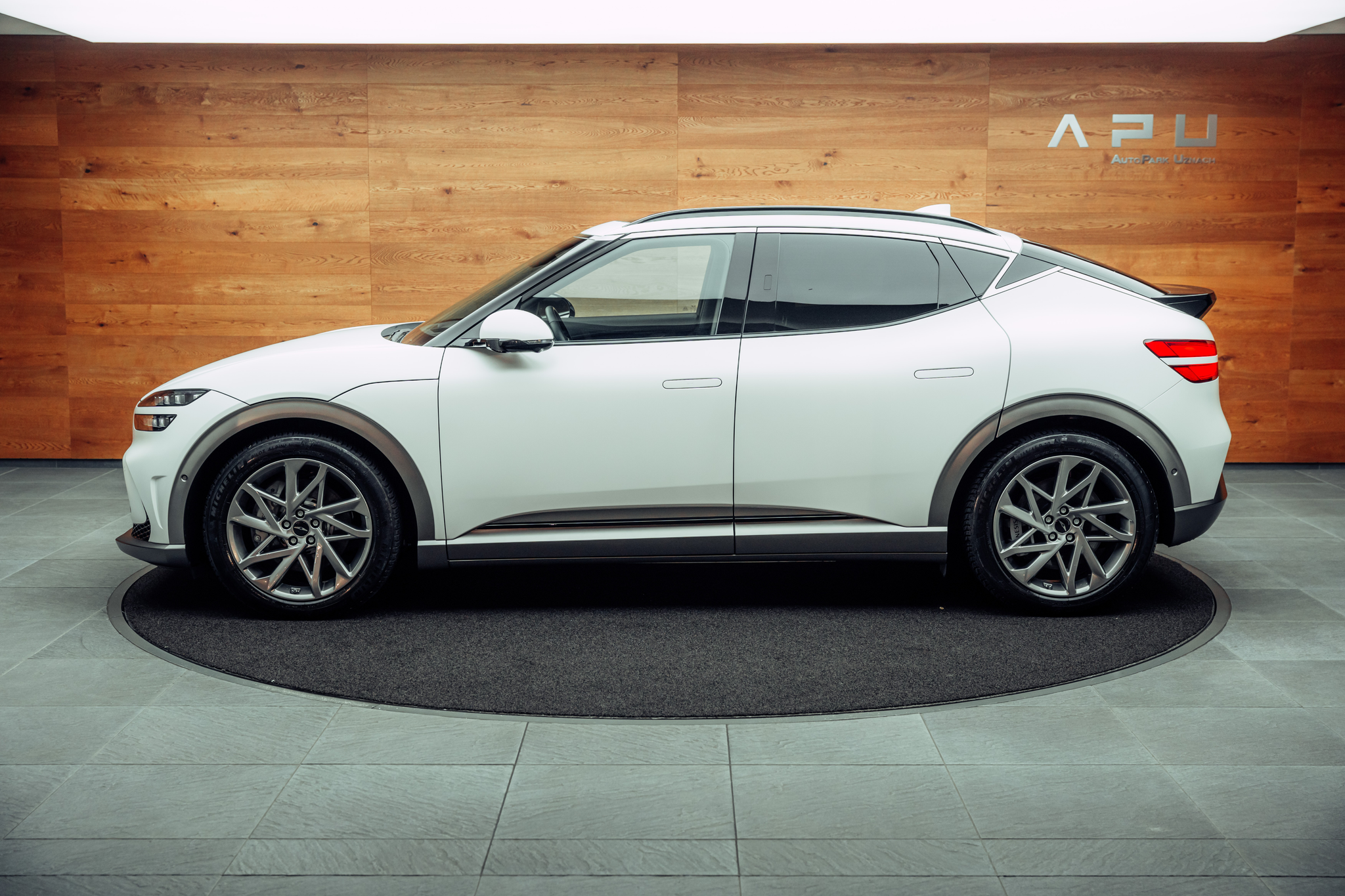 listing desktop thumbnail image 9