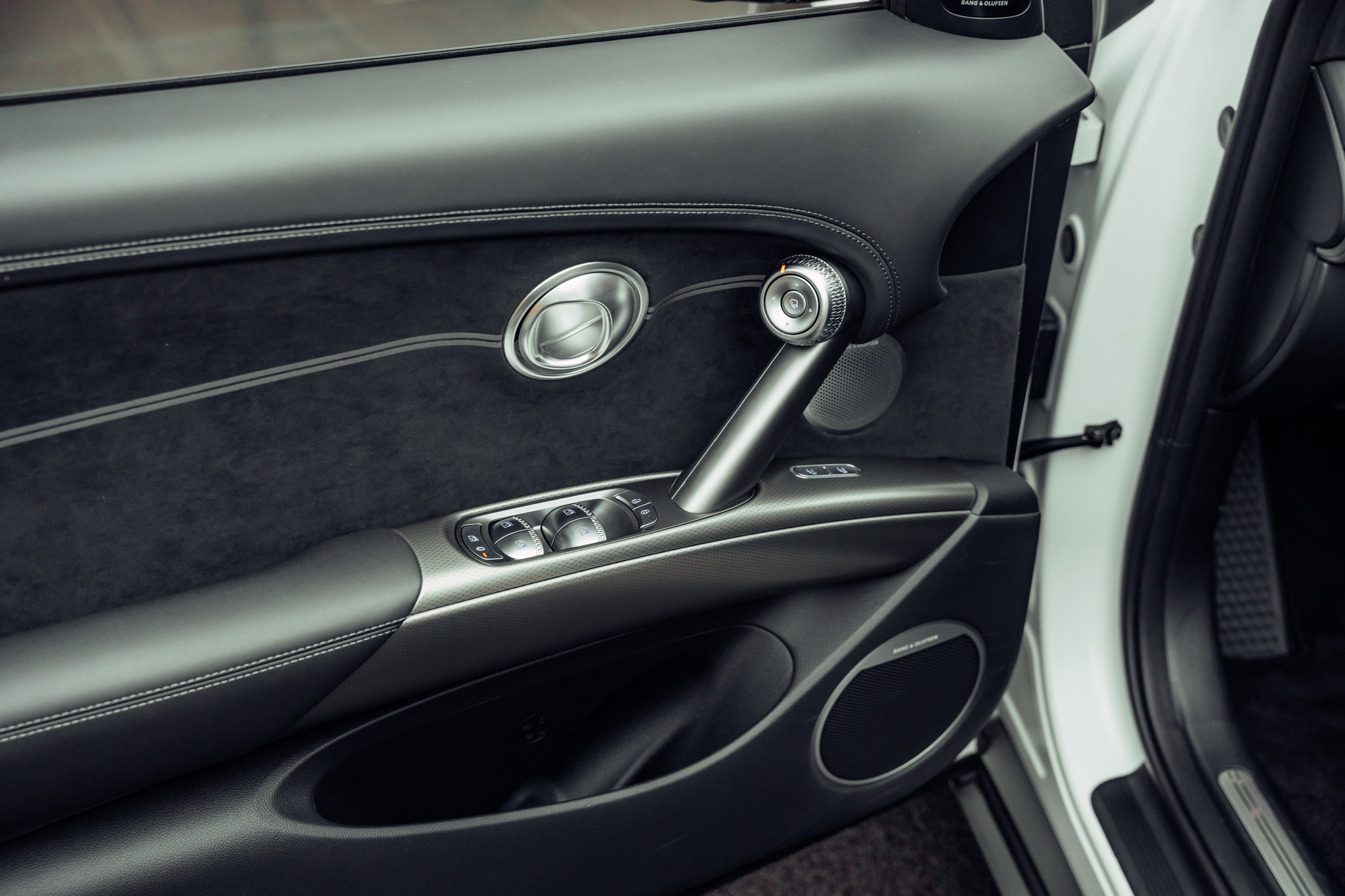 listing desktop thumbnail image 13