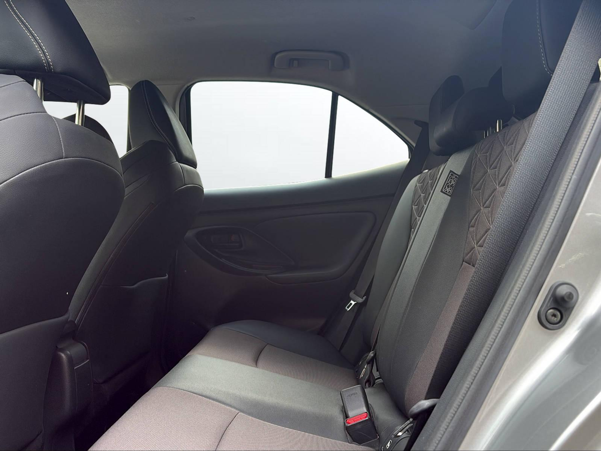 listing desktop thumbnail image 5