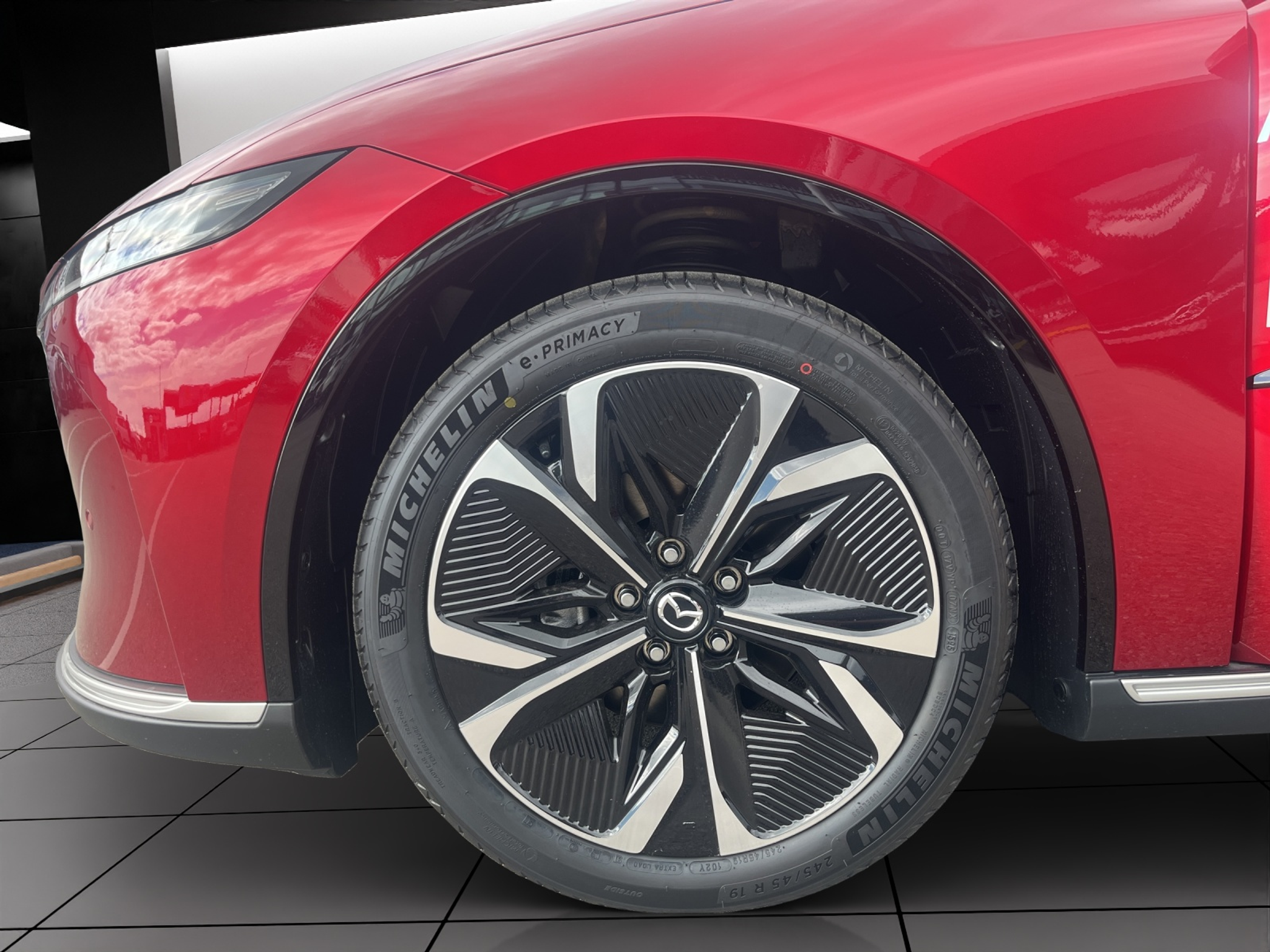 listing desktop thumbnail image 5