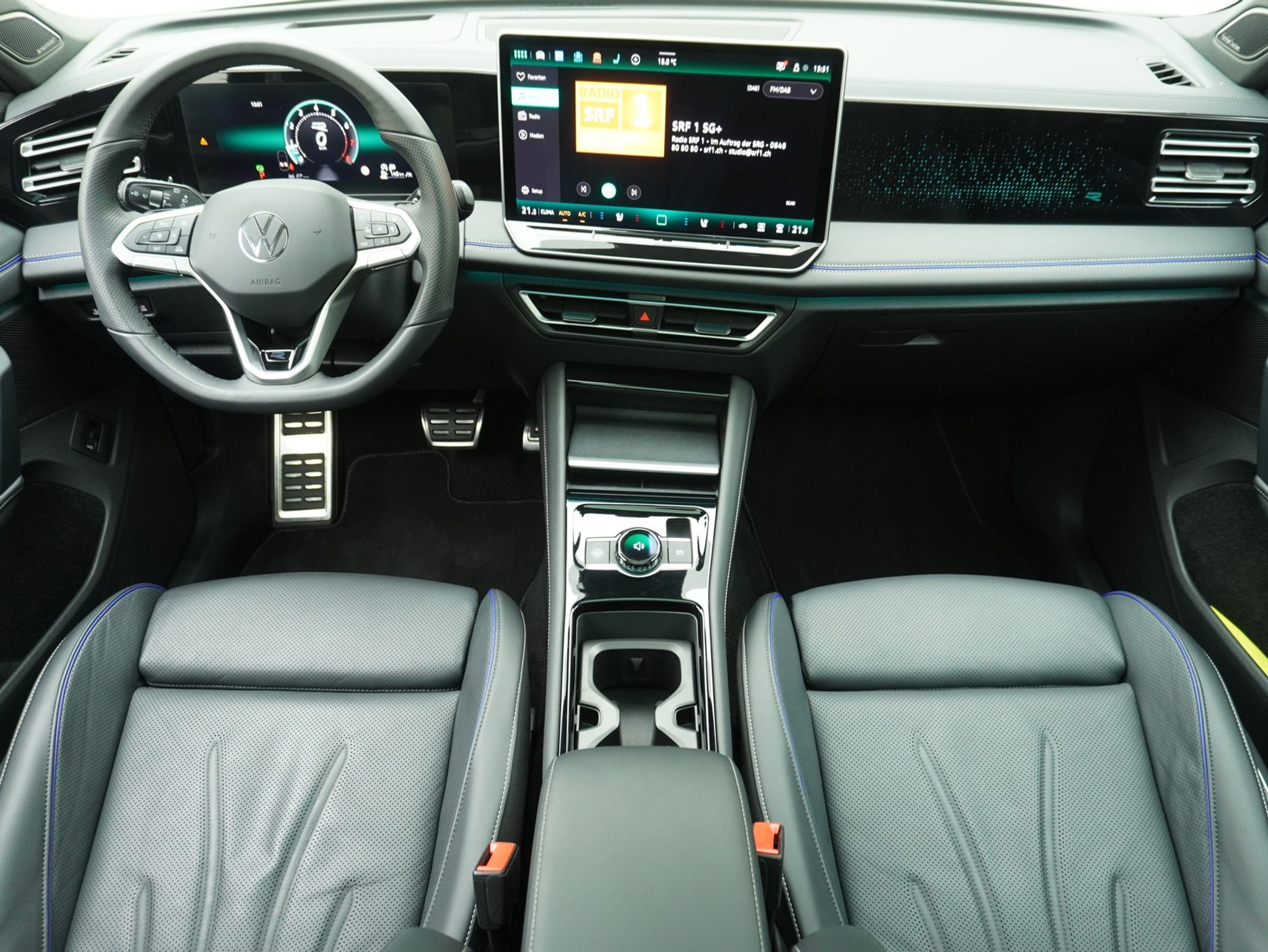 listing desktop thumbnail image 14