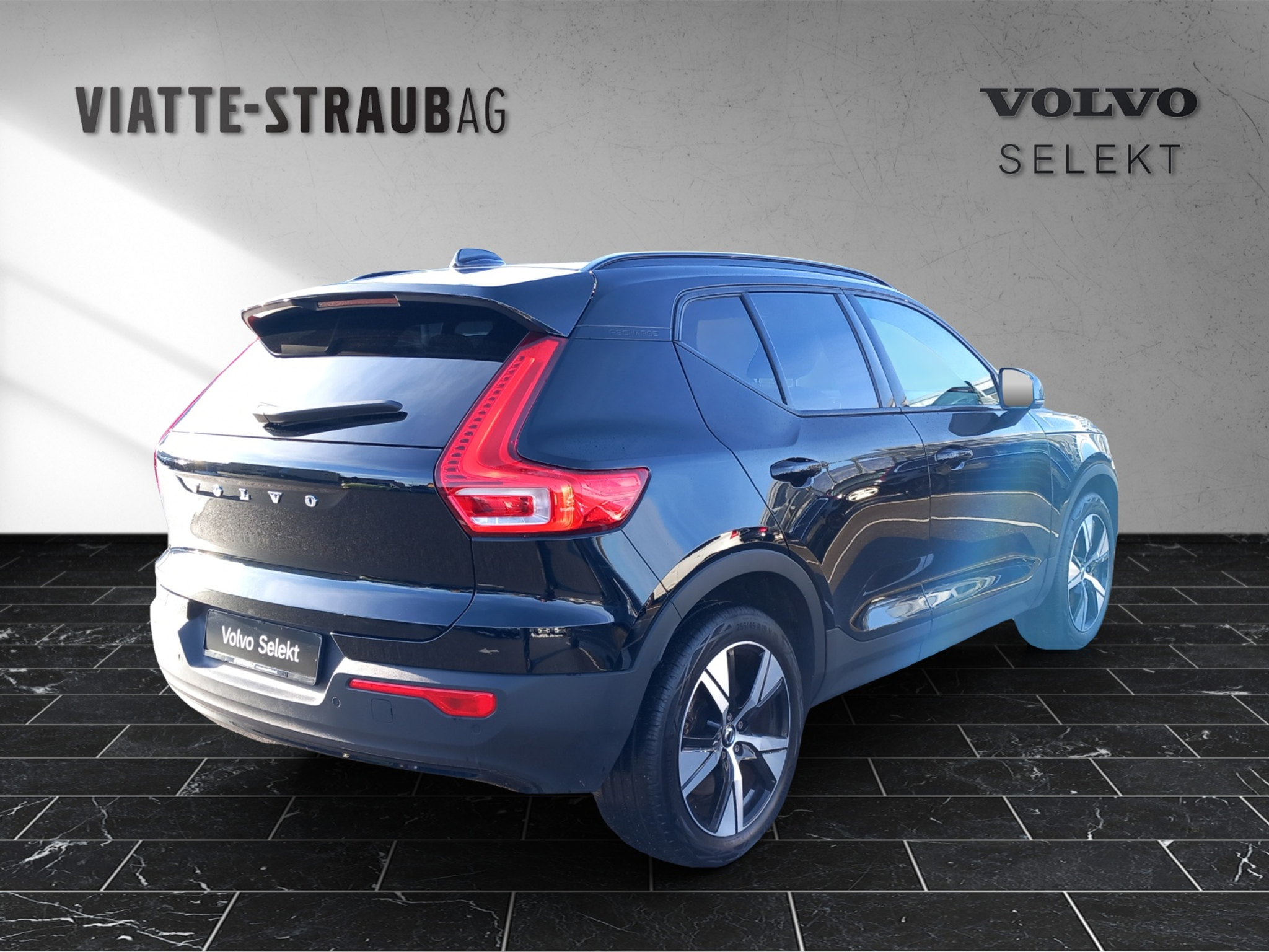 listing desktop thumbnail image 4