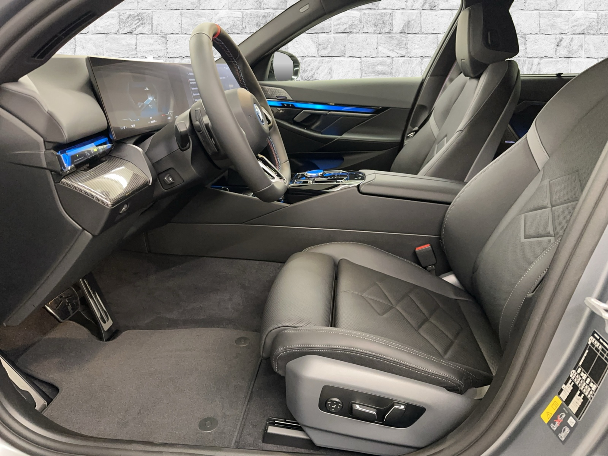 listing desktop thumbnail image 6