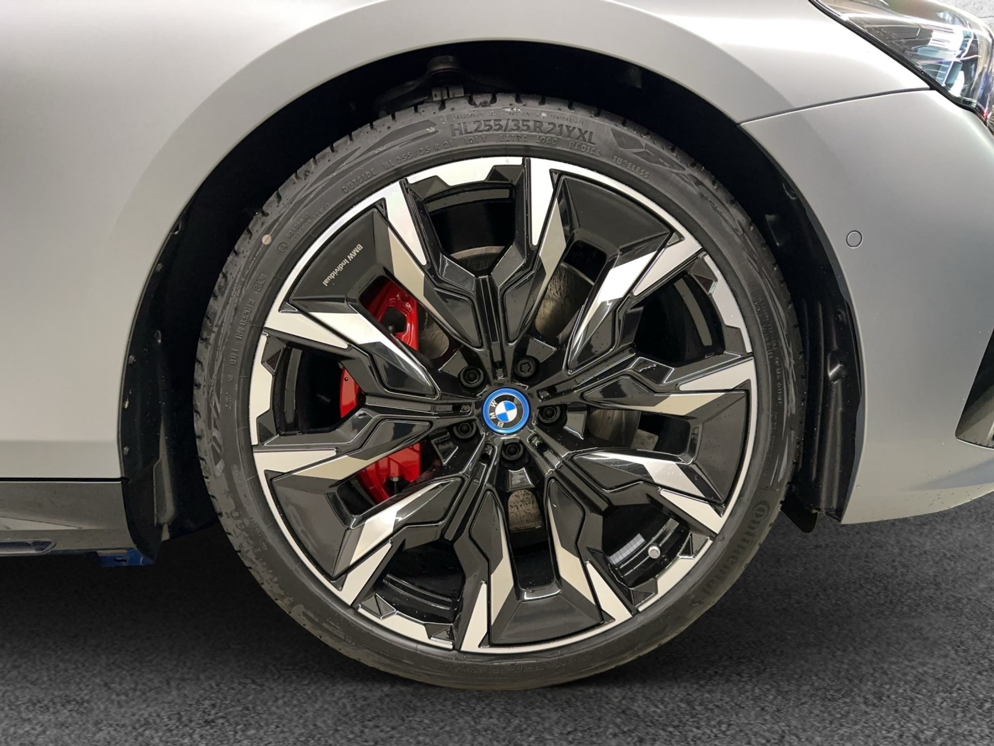 listing desktop thumbnail image 9