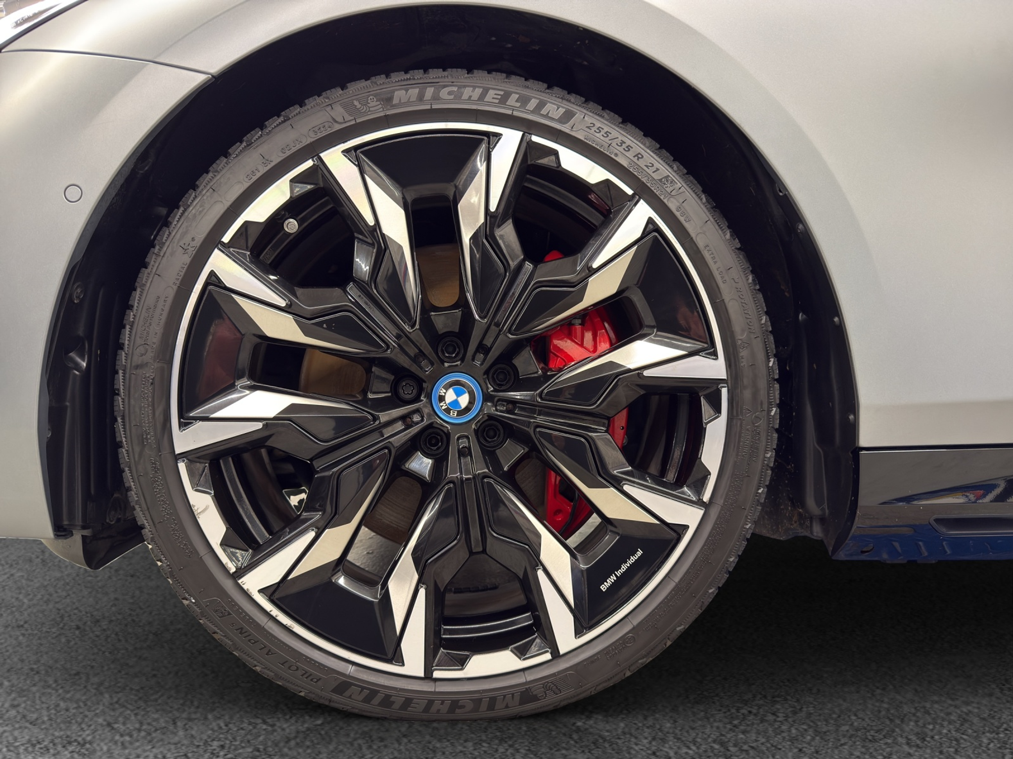 listing desktop thumbnail image 8