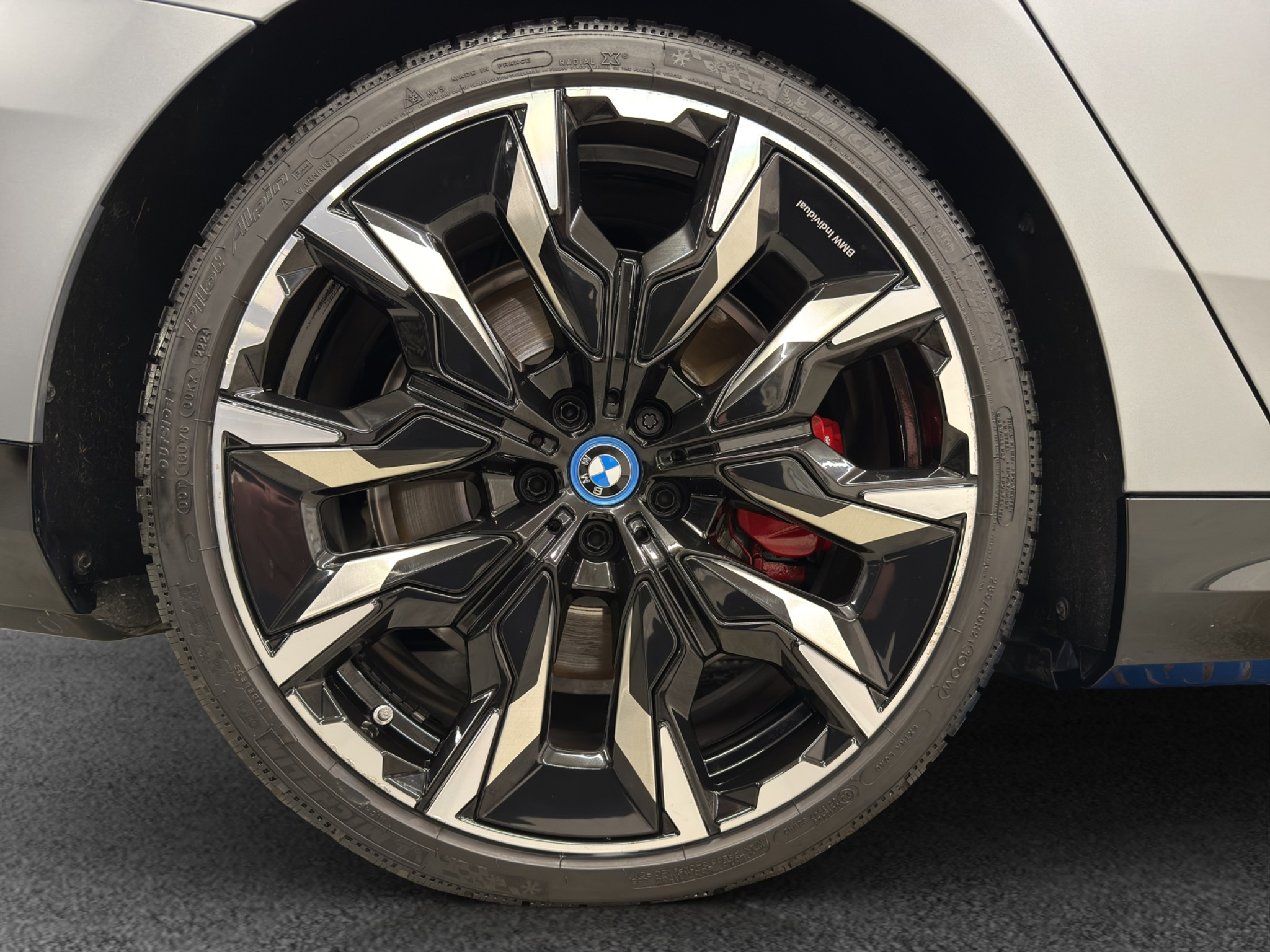 listing desktop thumbnail image 10