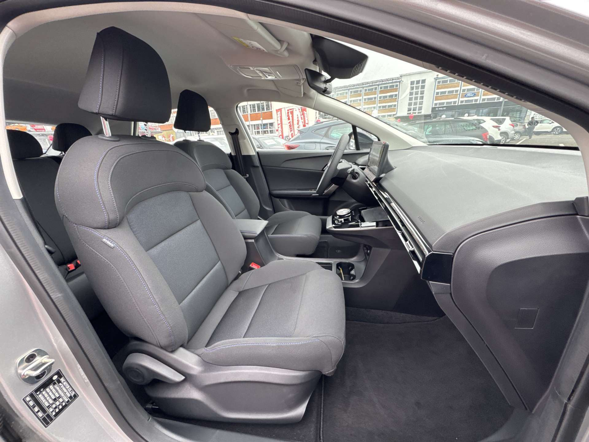 listing desktop thumbnail image 12