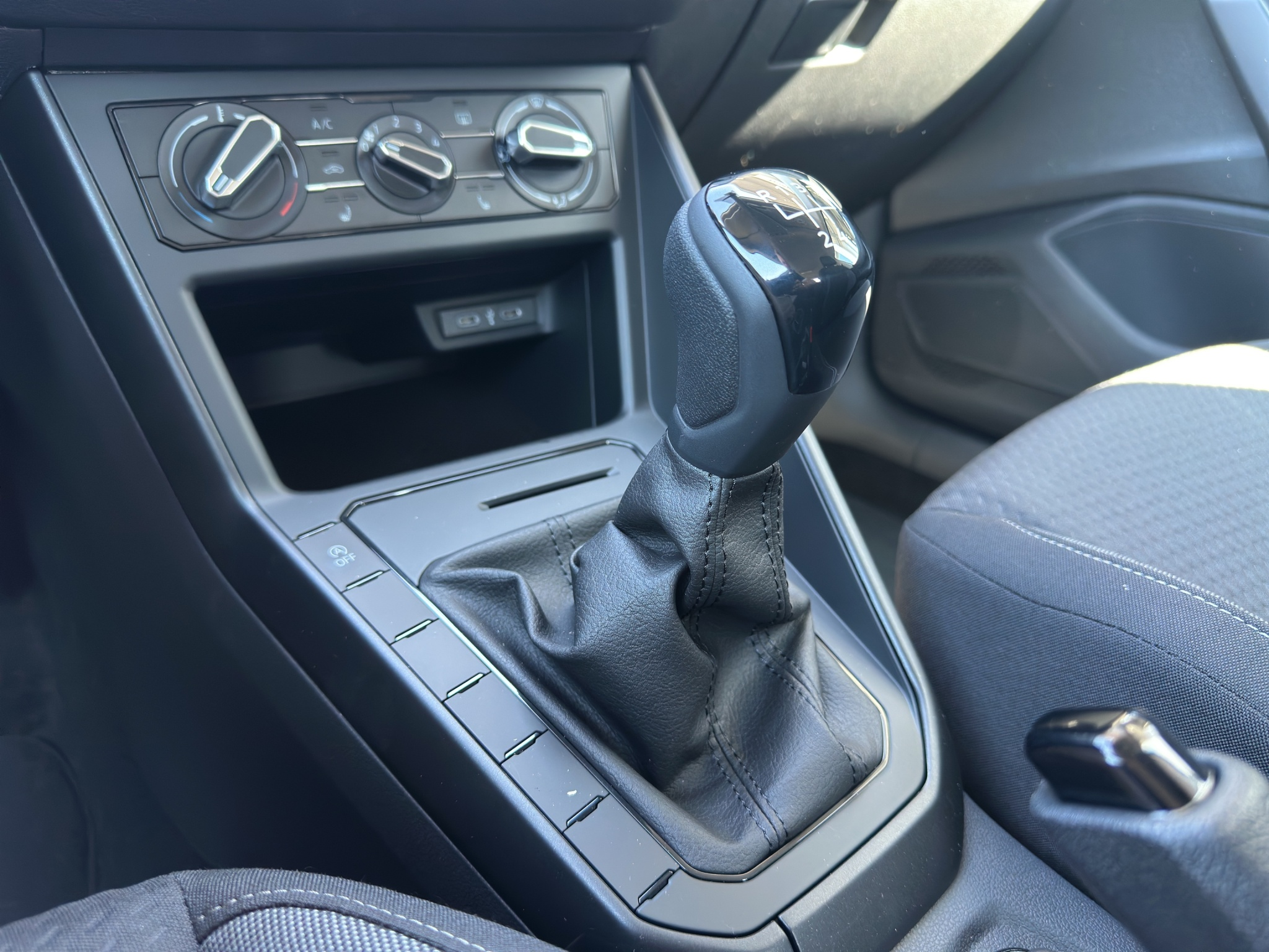 listing desktop thumbnail image 13