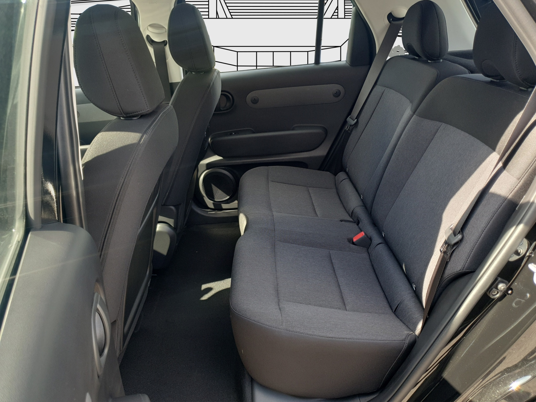 listing desktop thumbnail image 10