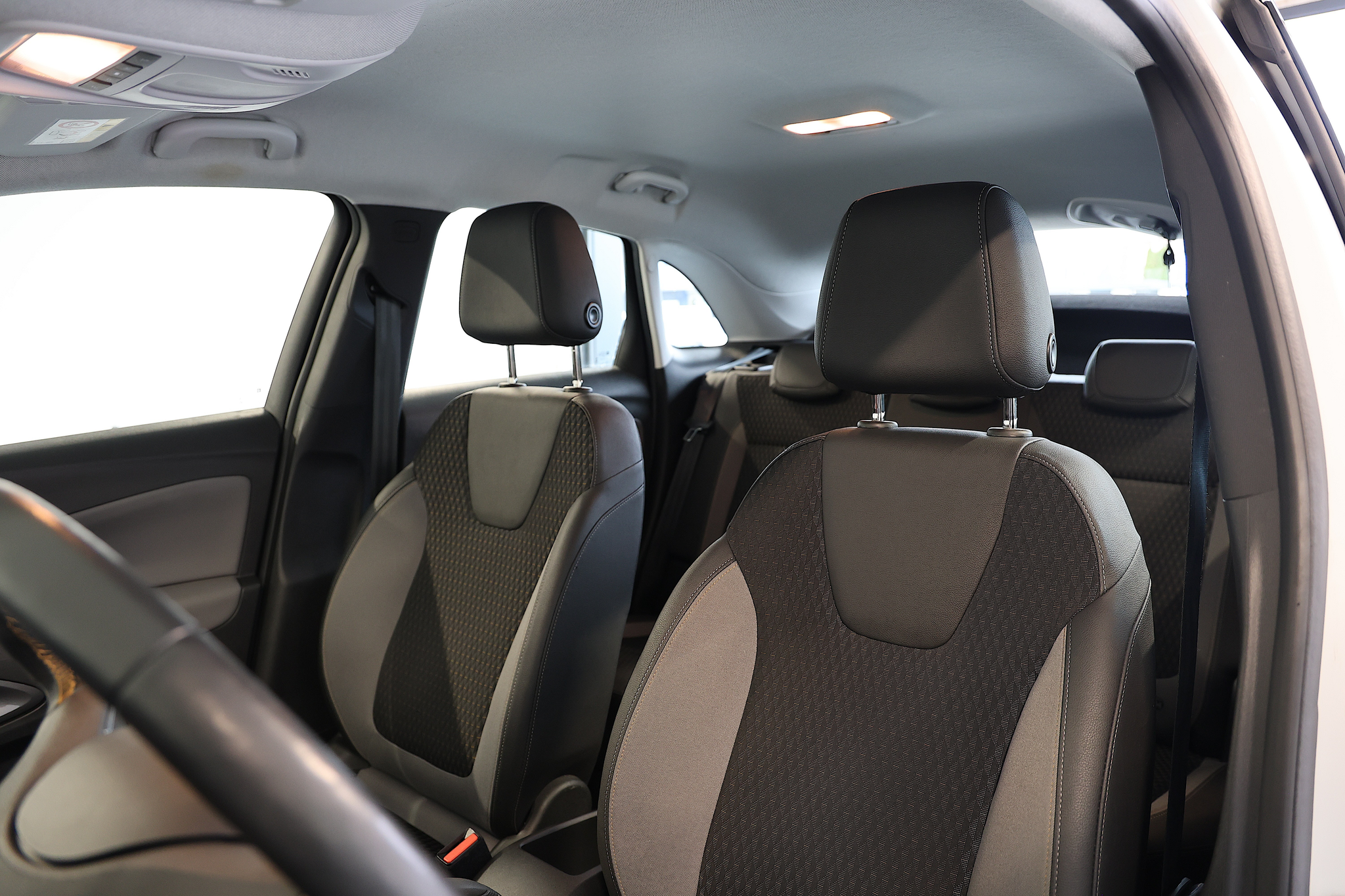 listing desktop thumbnail image 6