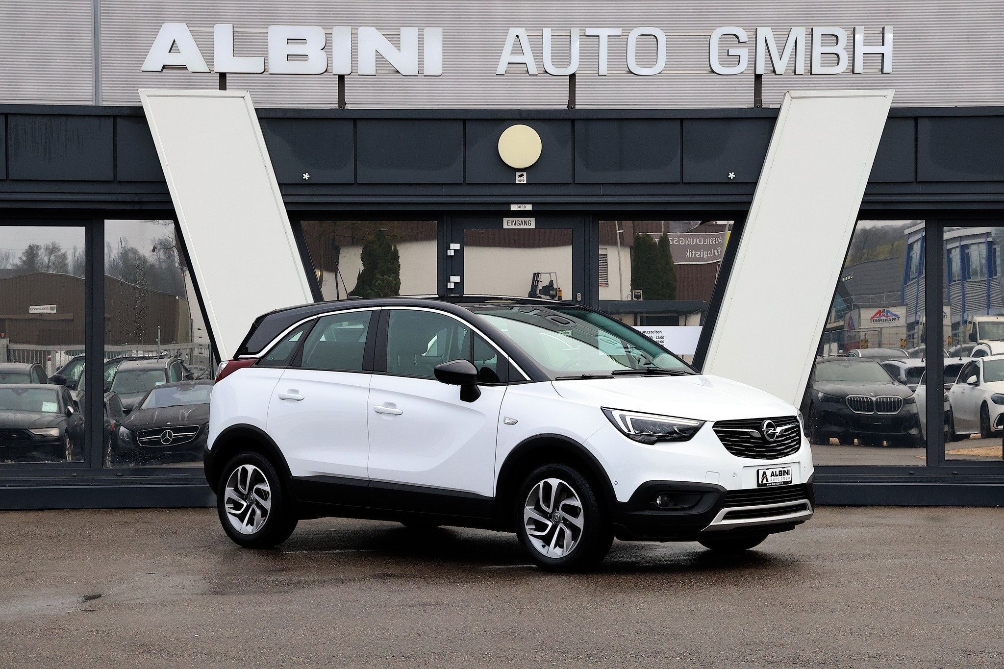 listing desktop thumbnail image 1