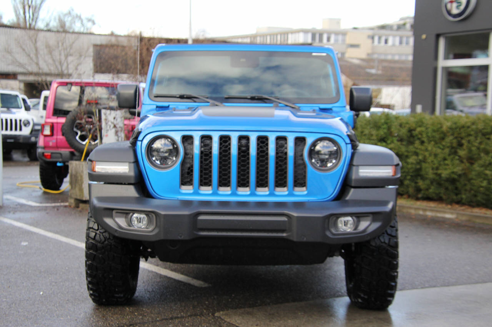 listing desktop thumbnail image 7