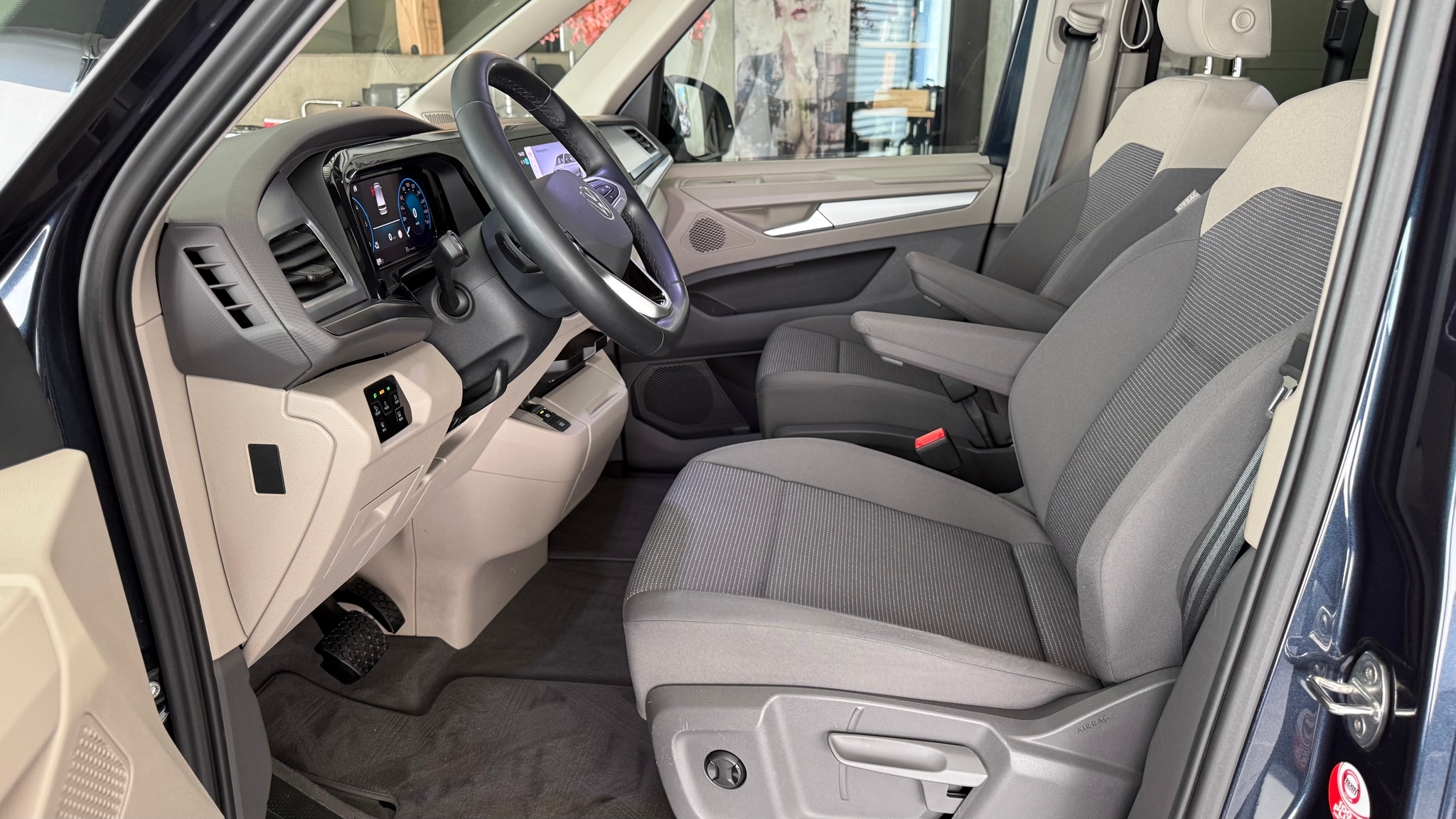 listing desktop thumbnail image 16