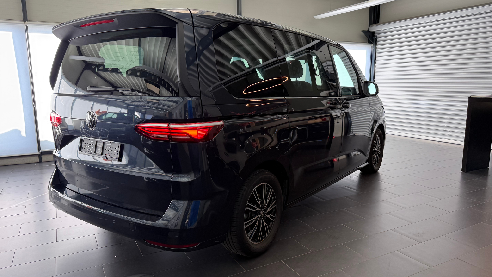 listing desktop thumbnail image 5