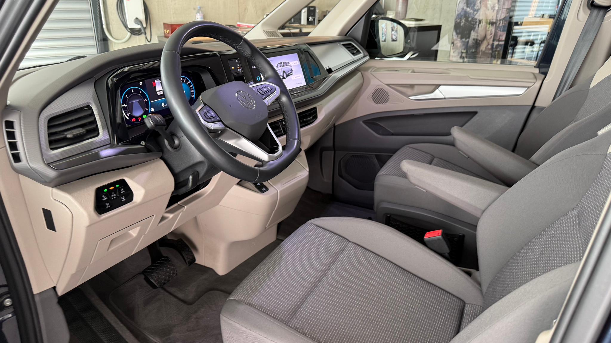 listing desktop thumbnail image 14