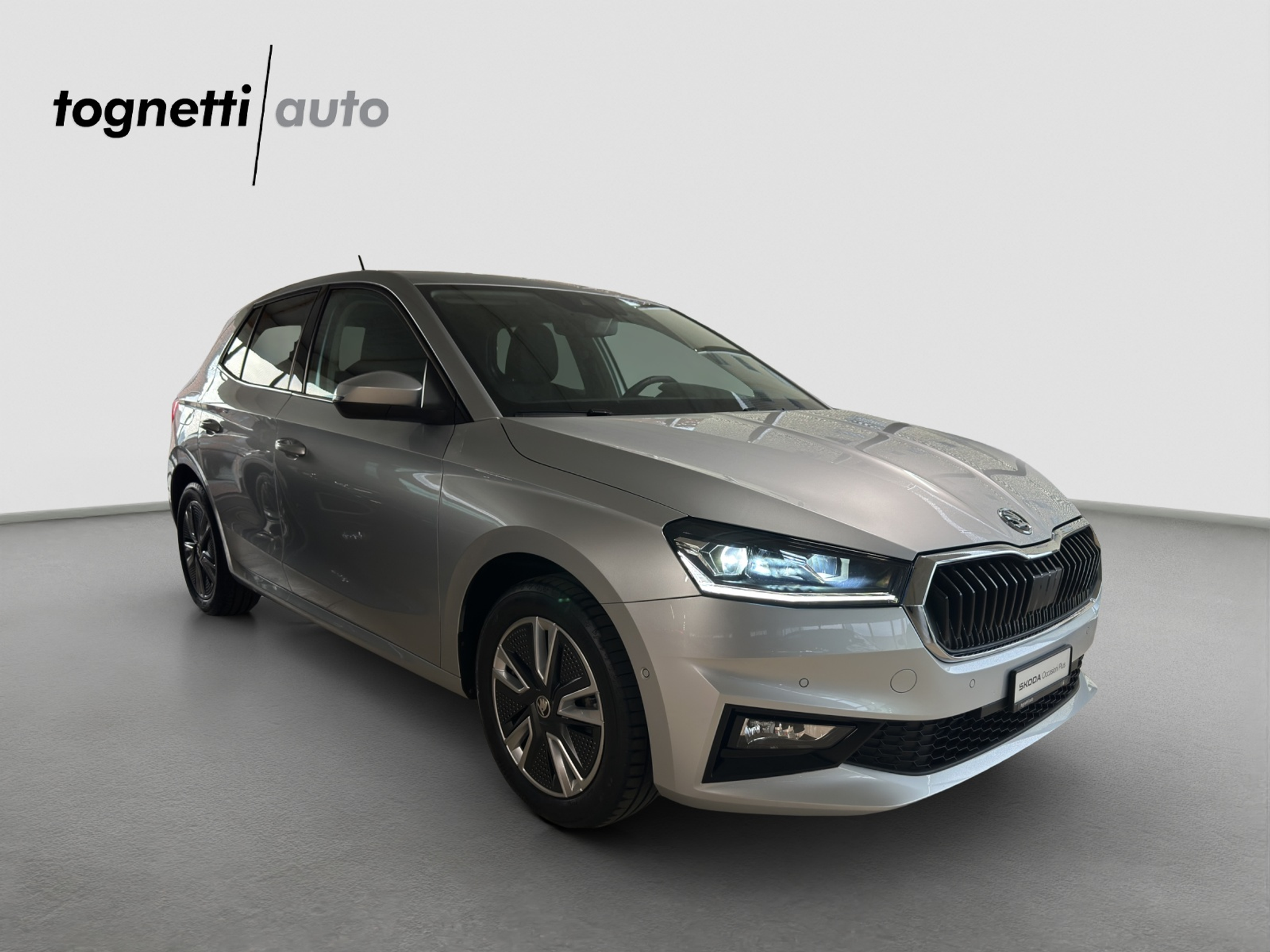 listing desktop thumbnail image 1