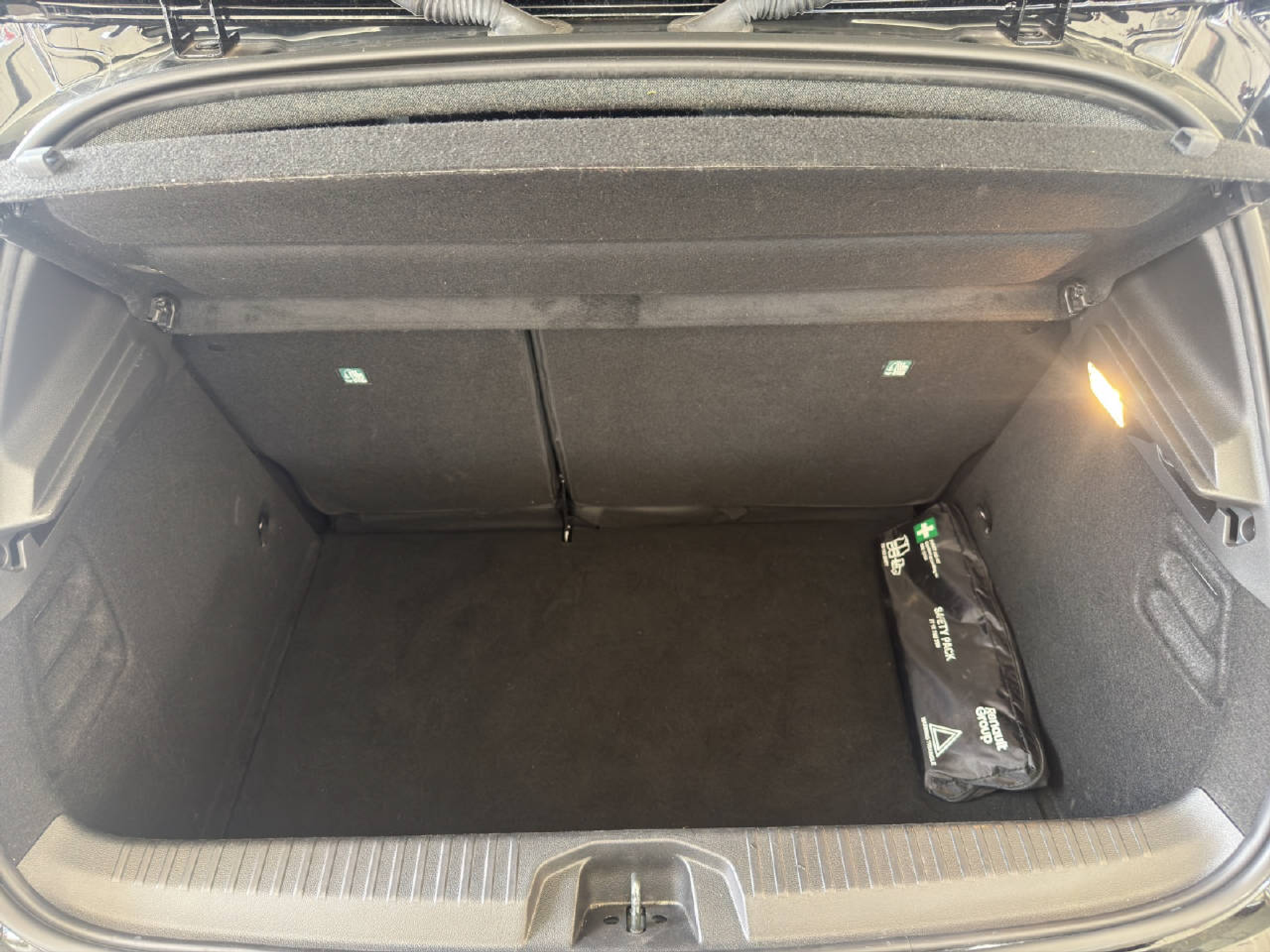 listing desktop thumbnail image 6