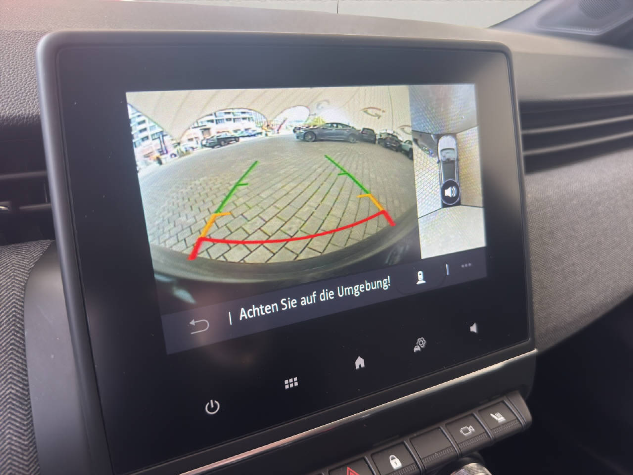 listing desktop thumbnail image 8