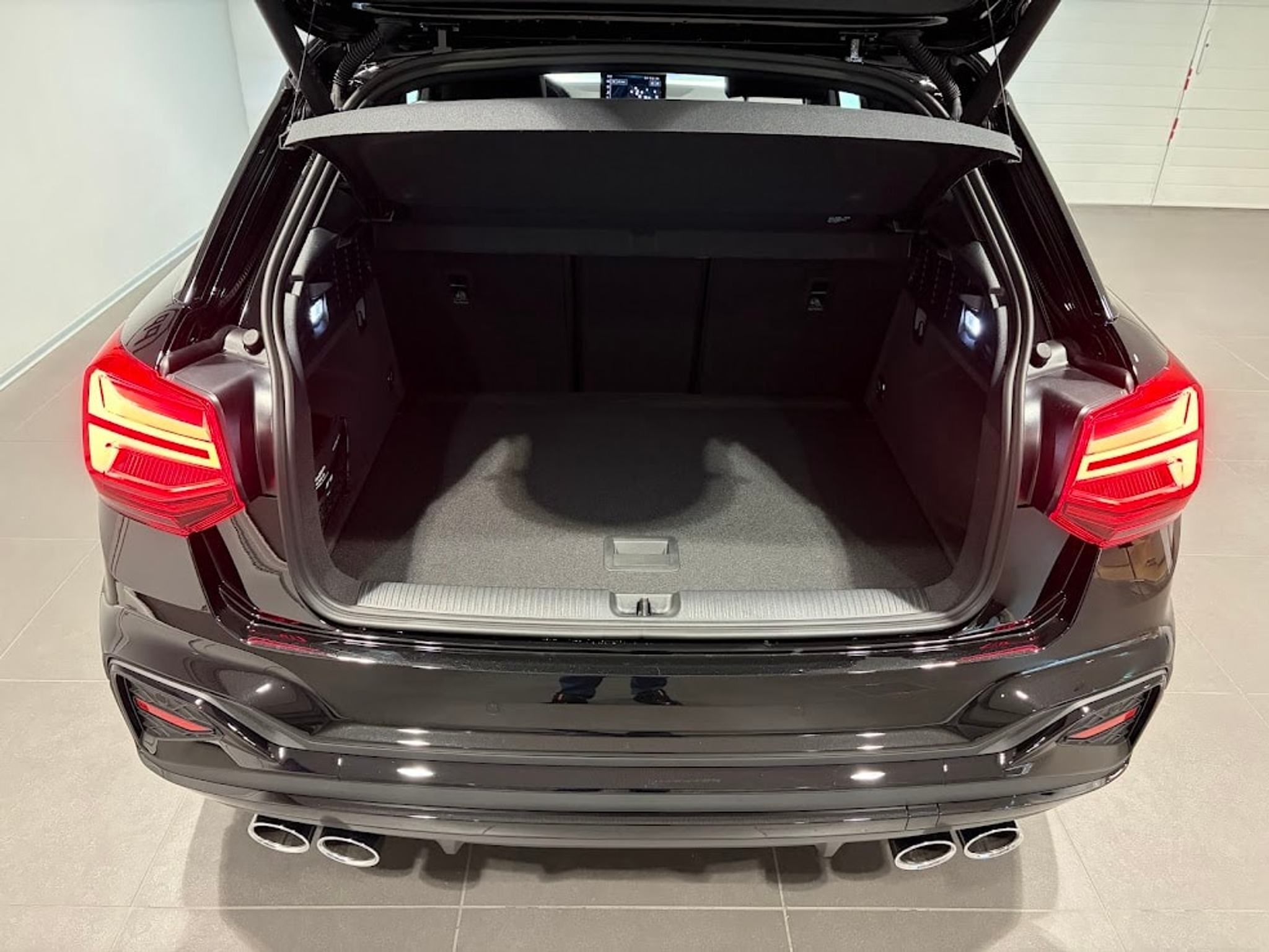 listing desktop thumbnail image 12