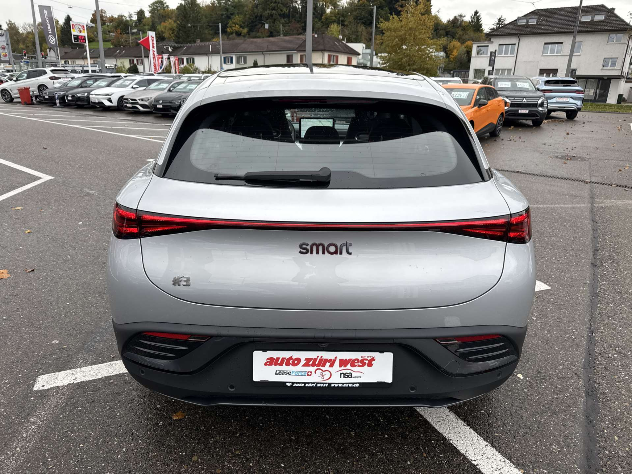 listing desktop thumbnail image 14