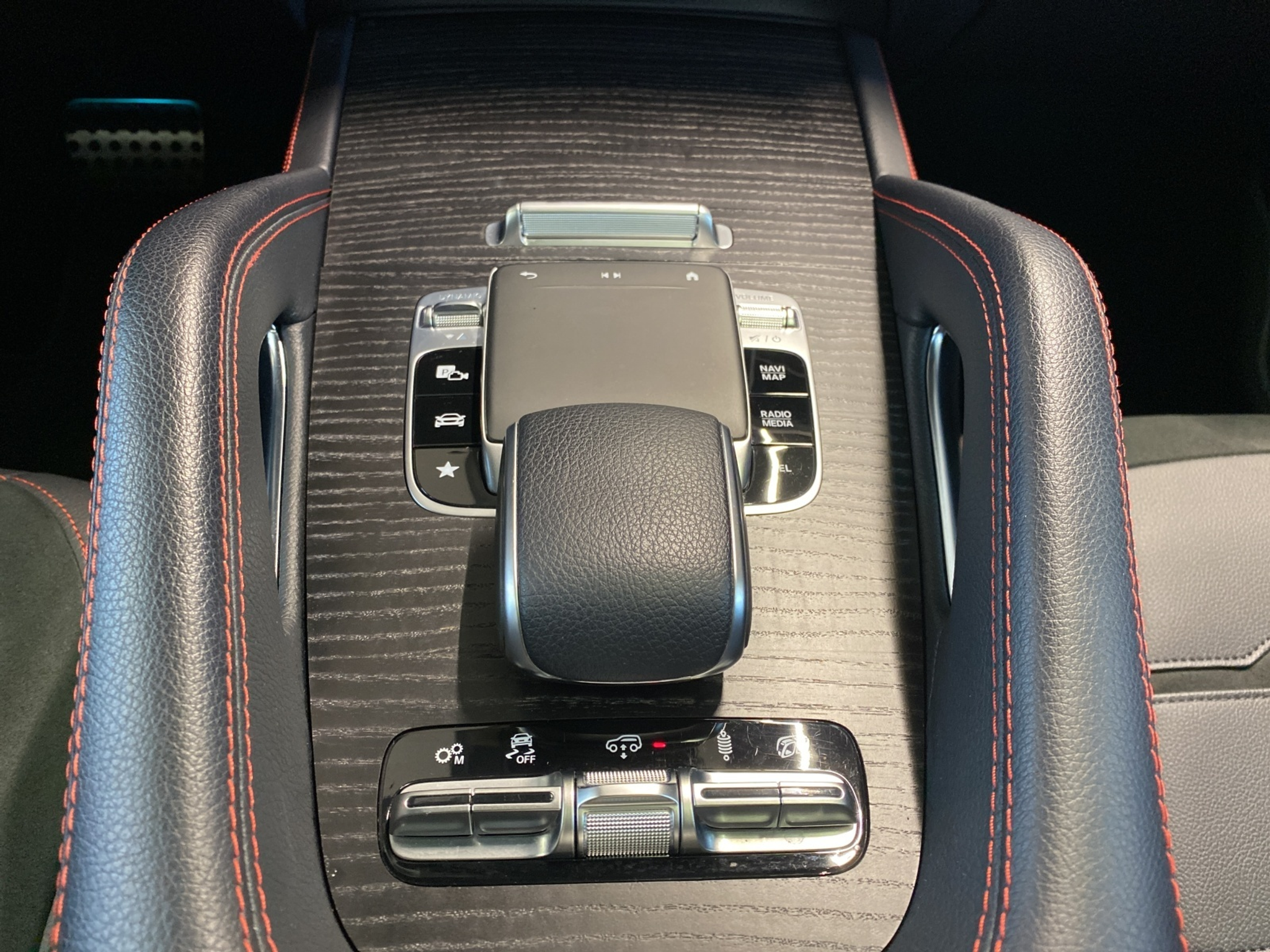 listing desktop thumbnail image 9