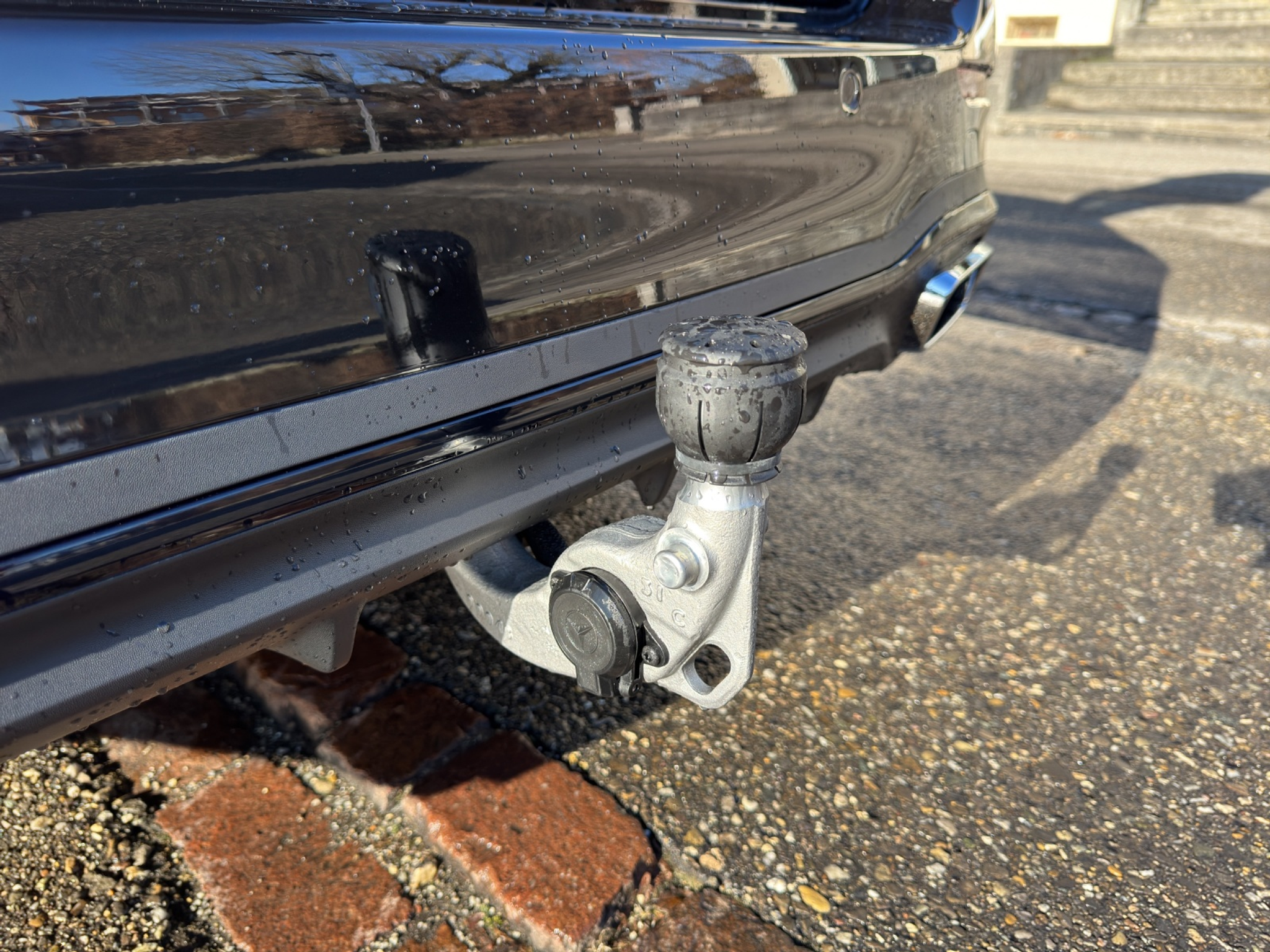 listing desktop thumbnail image 16