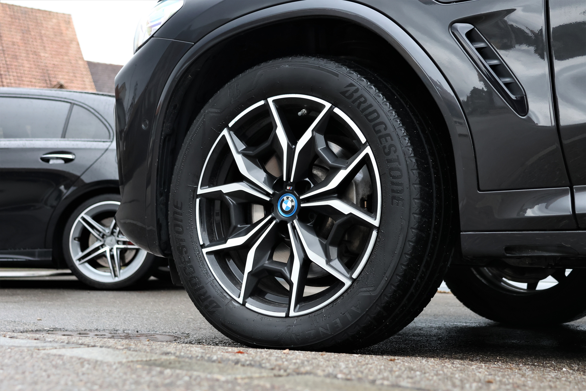 listing desktop thumbnail image 7