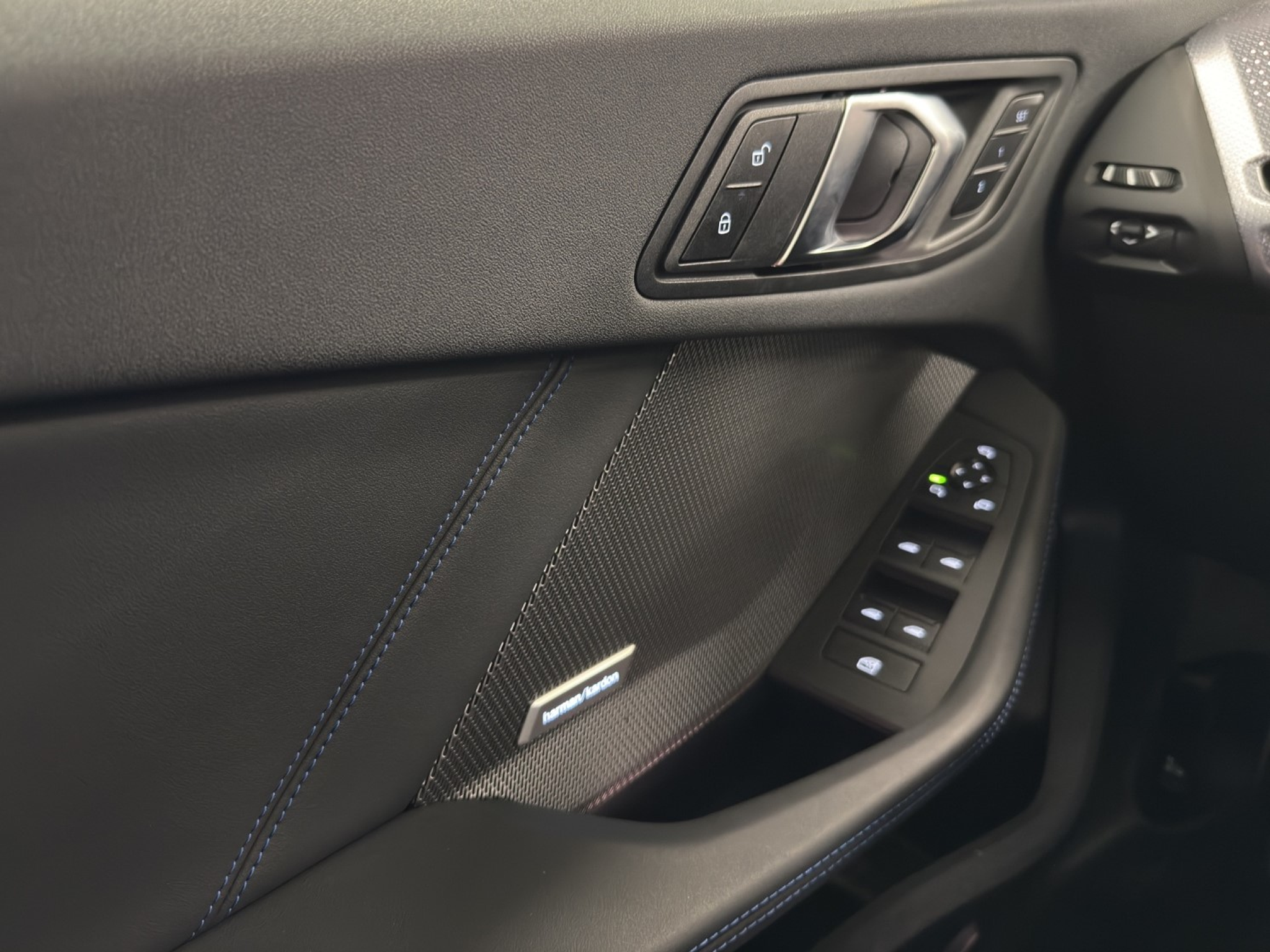 listing desktop thumbnail image 14