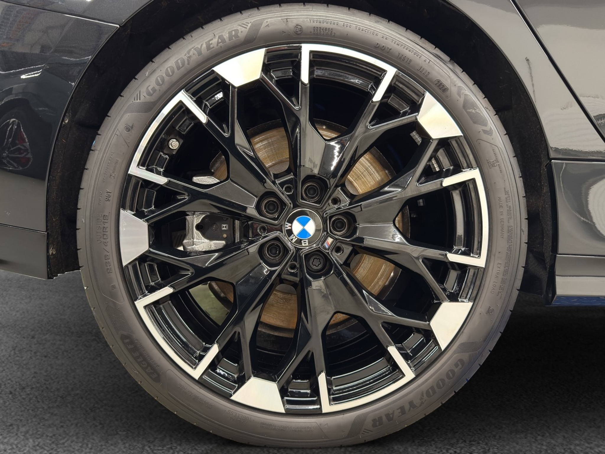 listing desktop thumbnail image 10