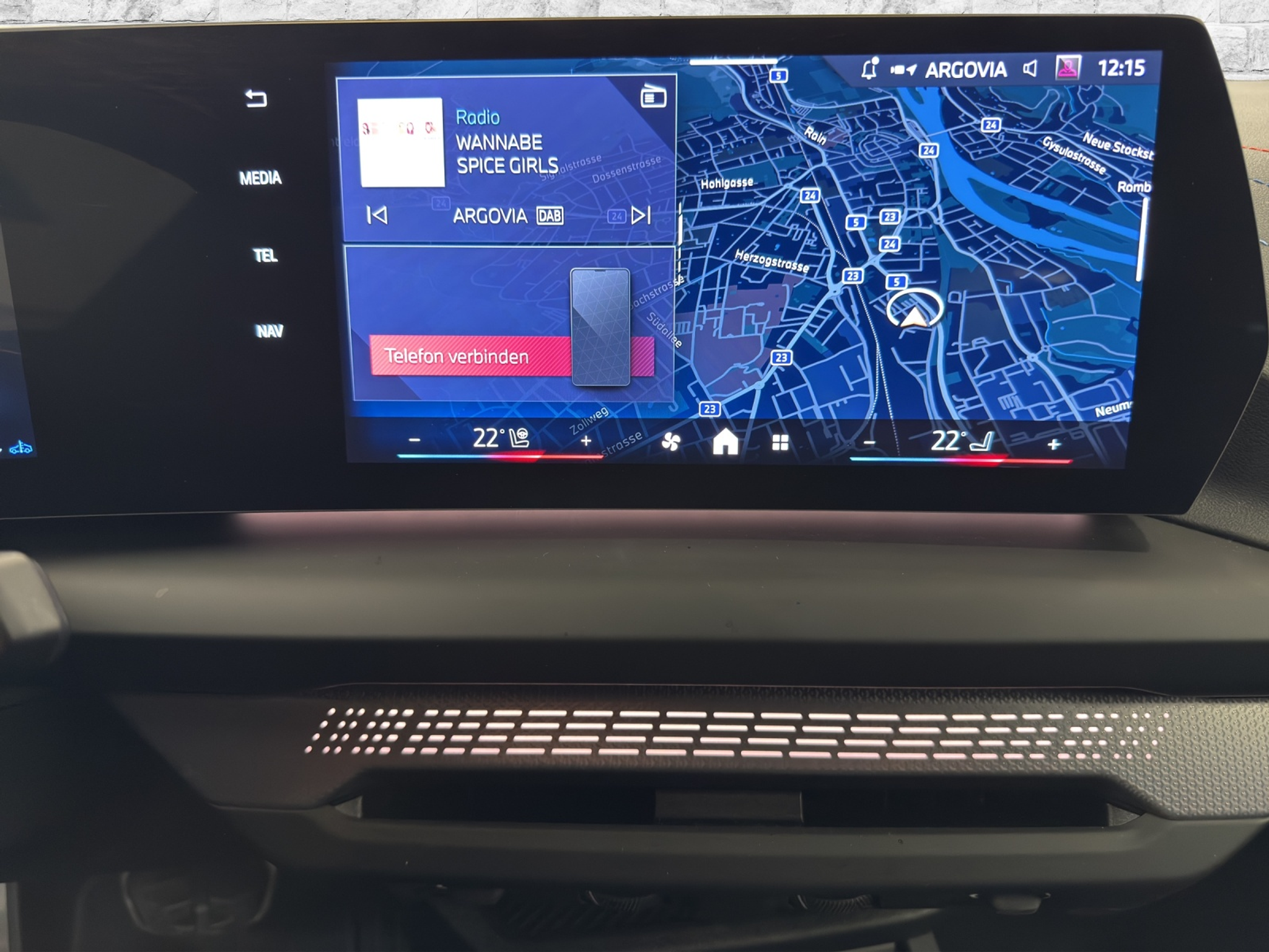 listing desktop thumbnail image 17