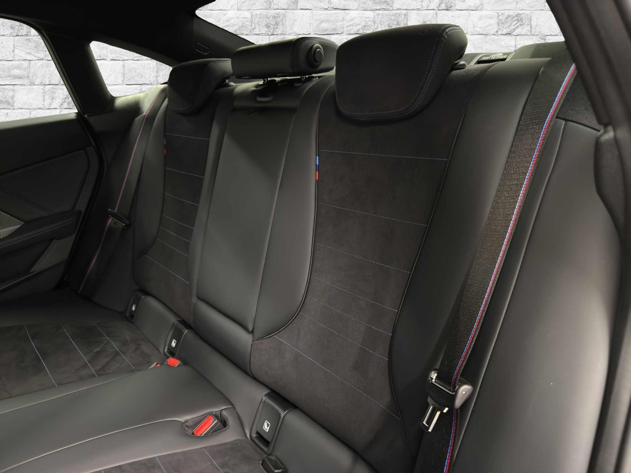 listing desktop thumbnail image 15