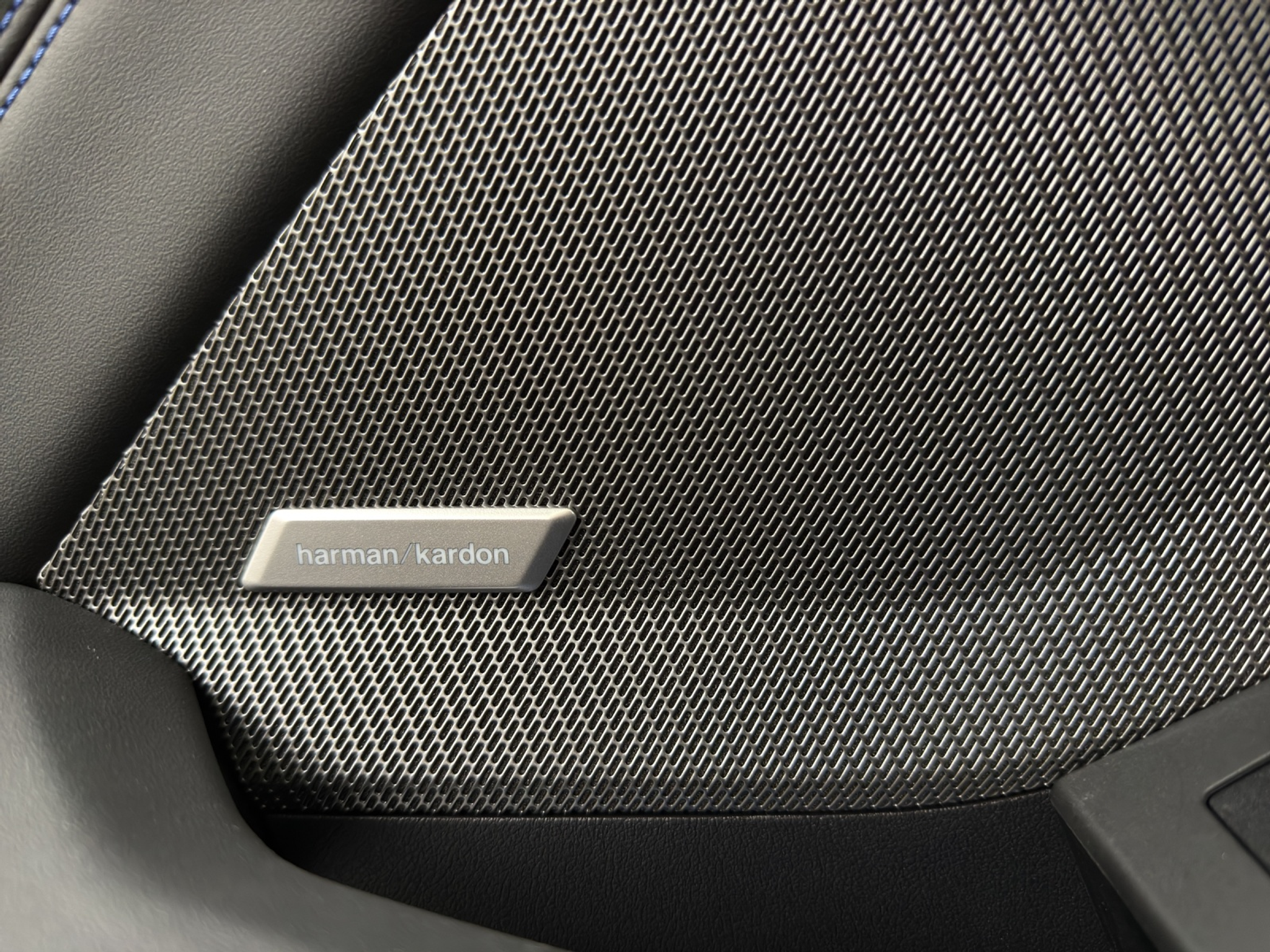 listing desktop thumbnail image 21