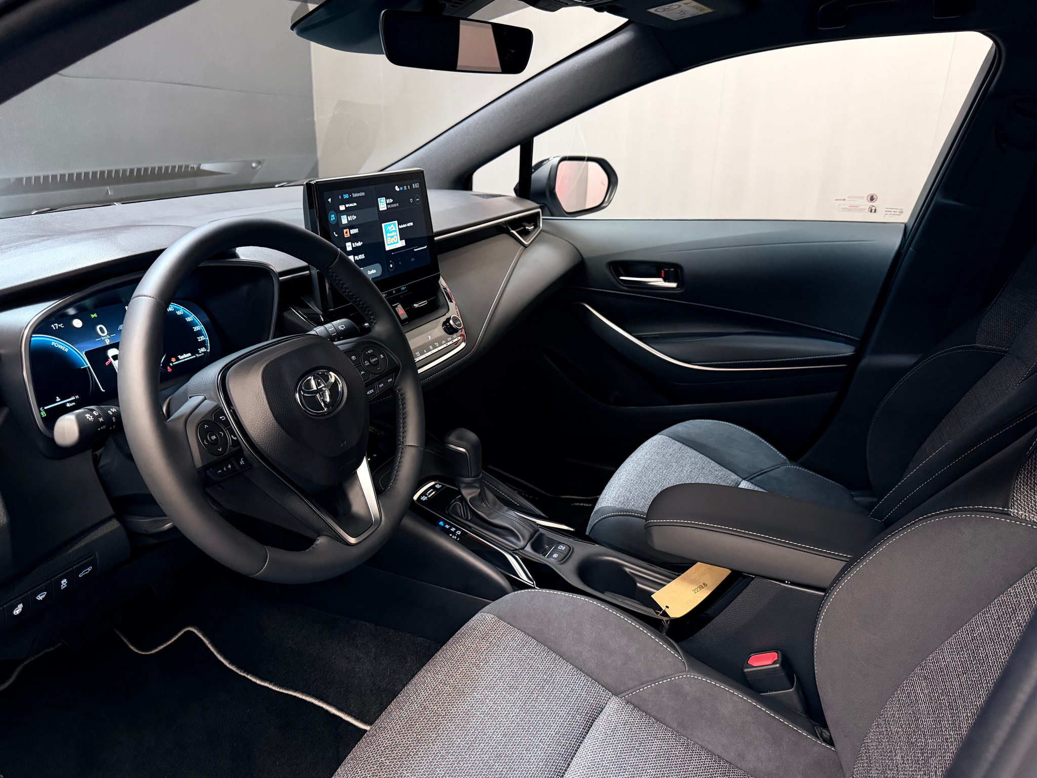 listing desktop thumbnail image 14