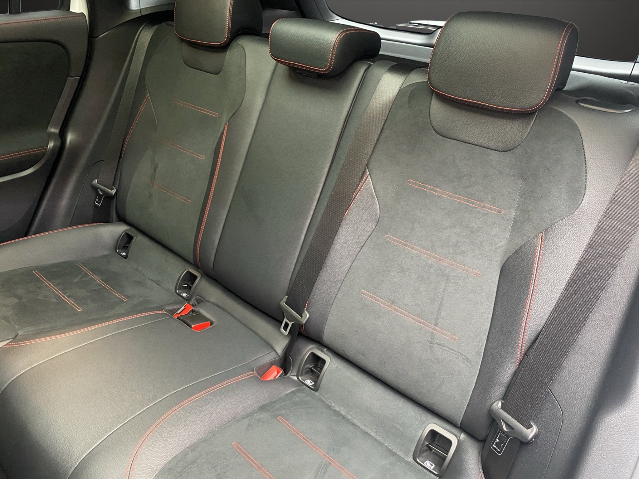 listing desktop thumbnail image 11